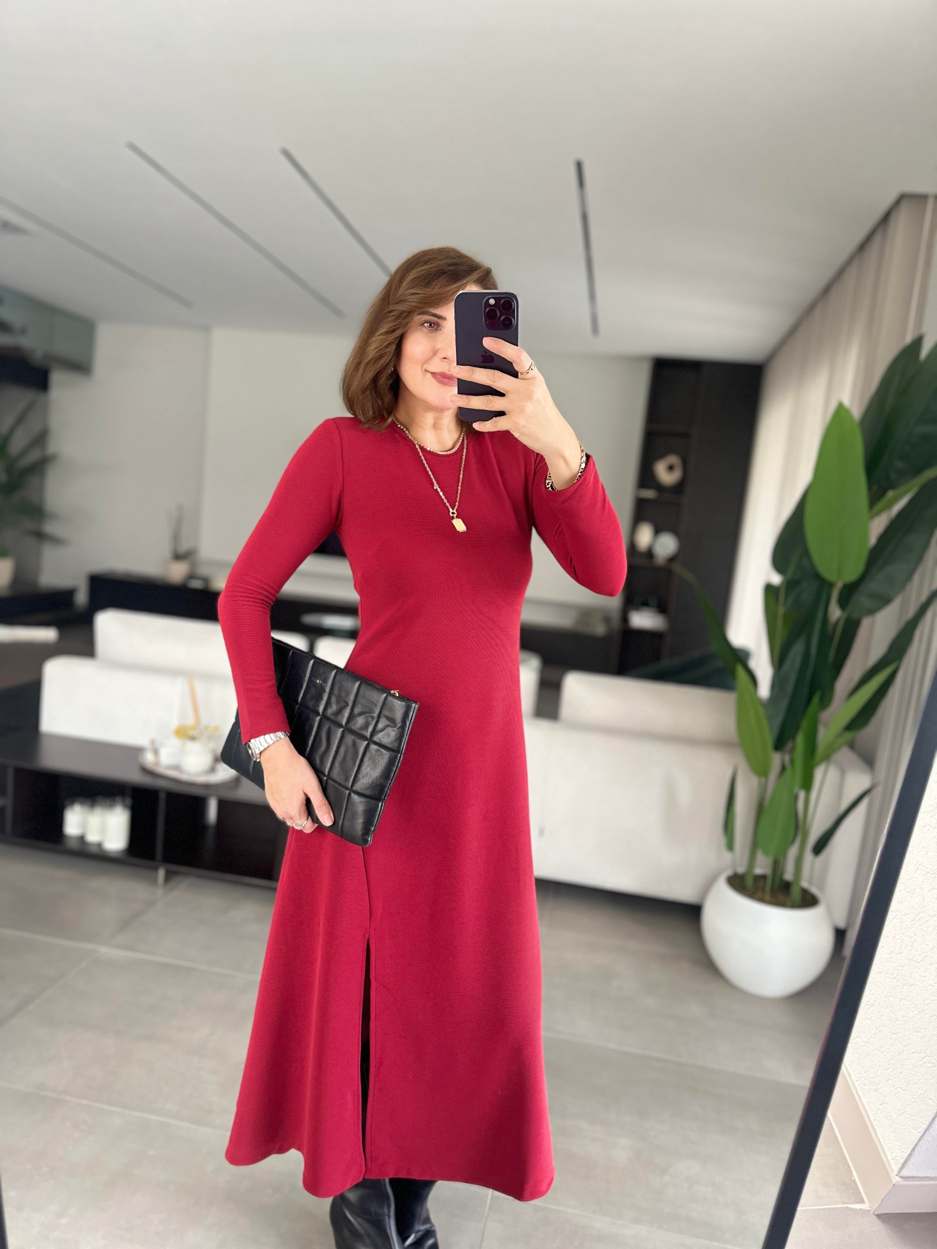 Bordo Yırtmaç Detaylı Elbise
