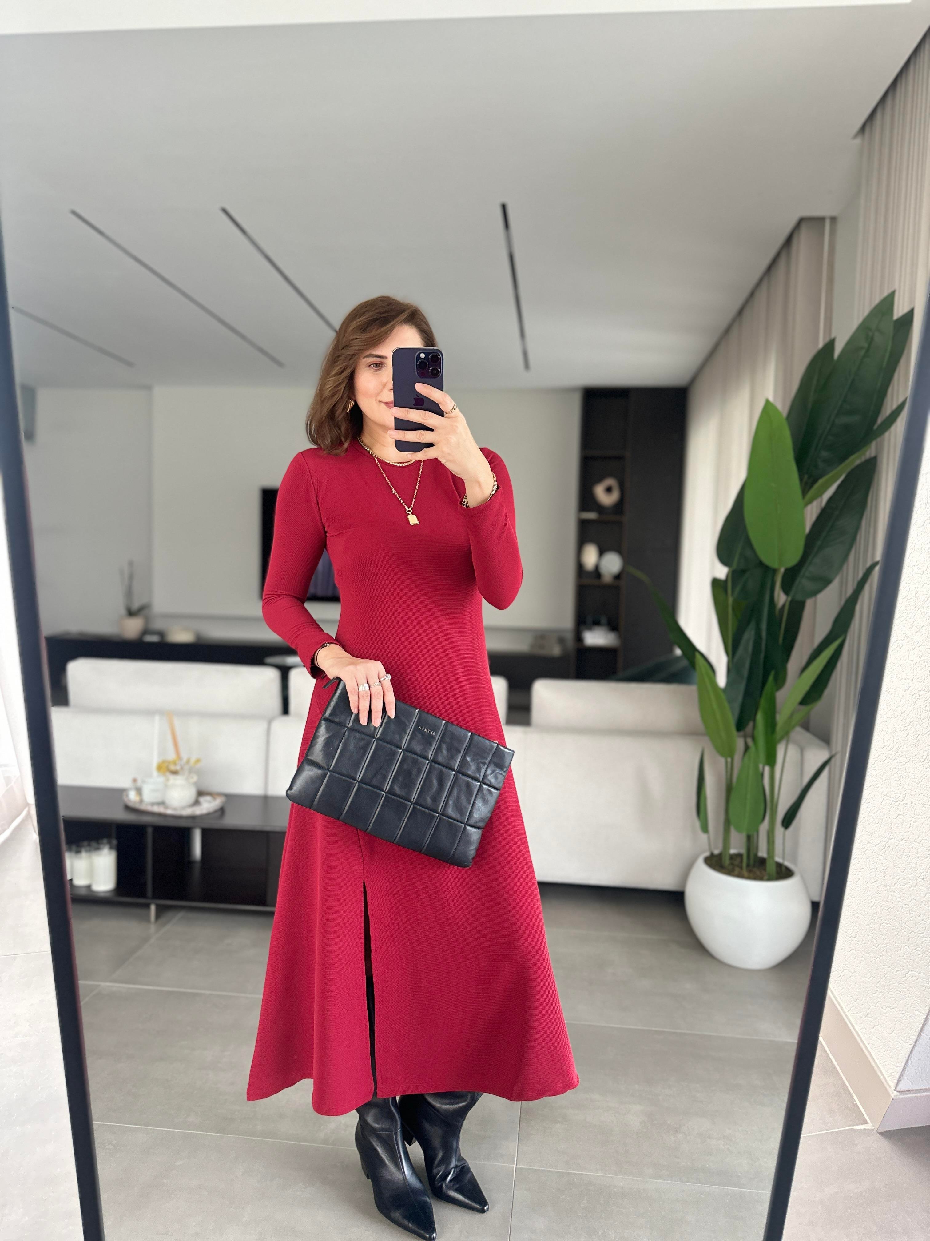 Bordo Yırtmaç Detaylı Elbise