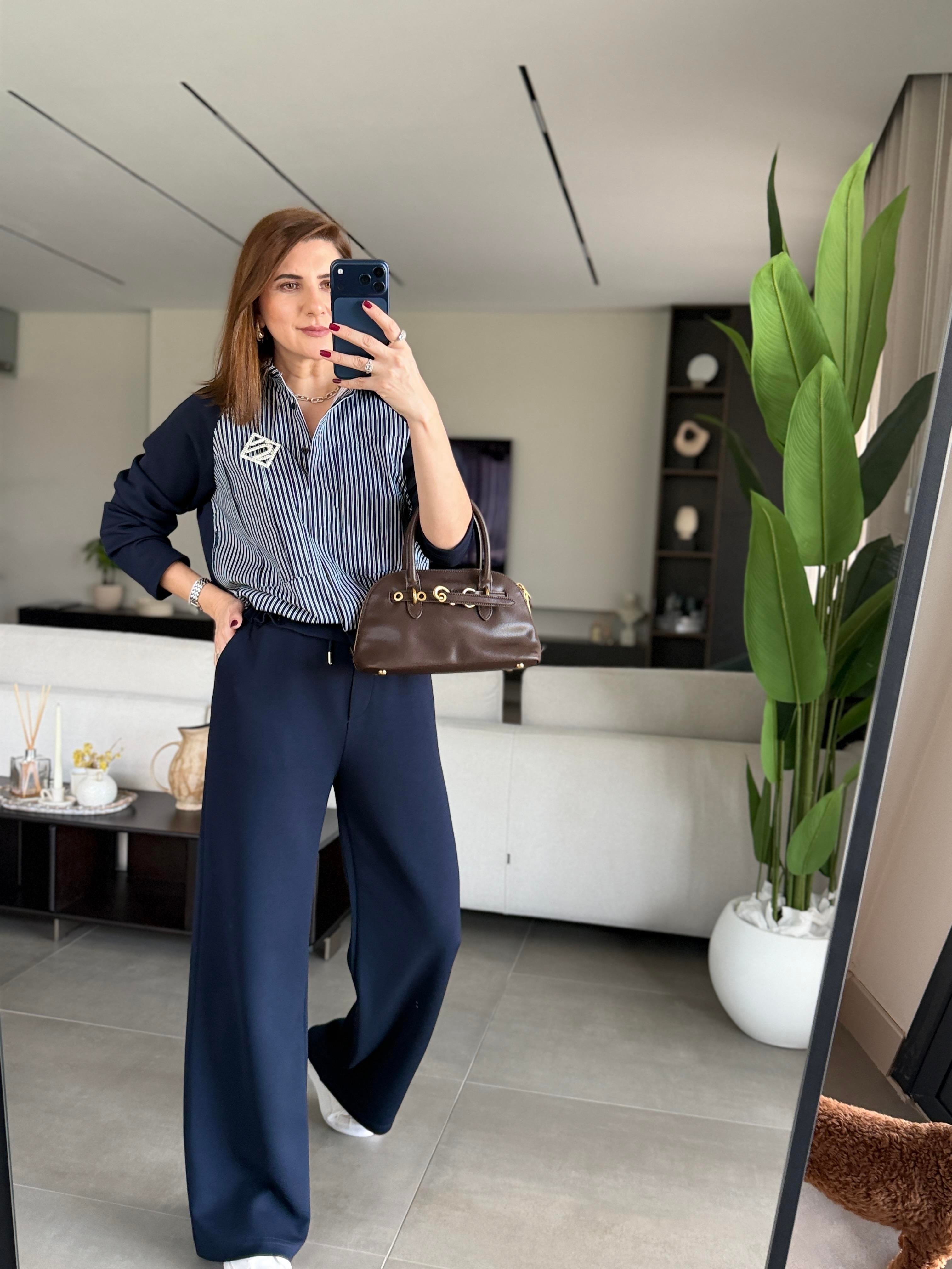 Broş Detaylı Çizgili Takım