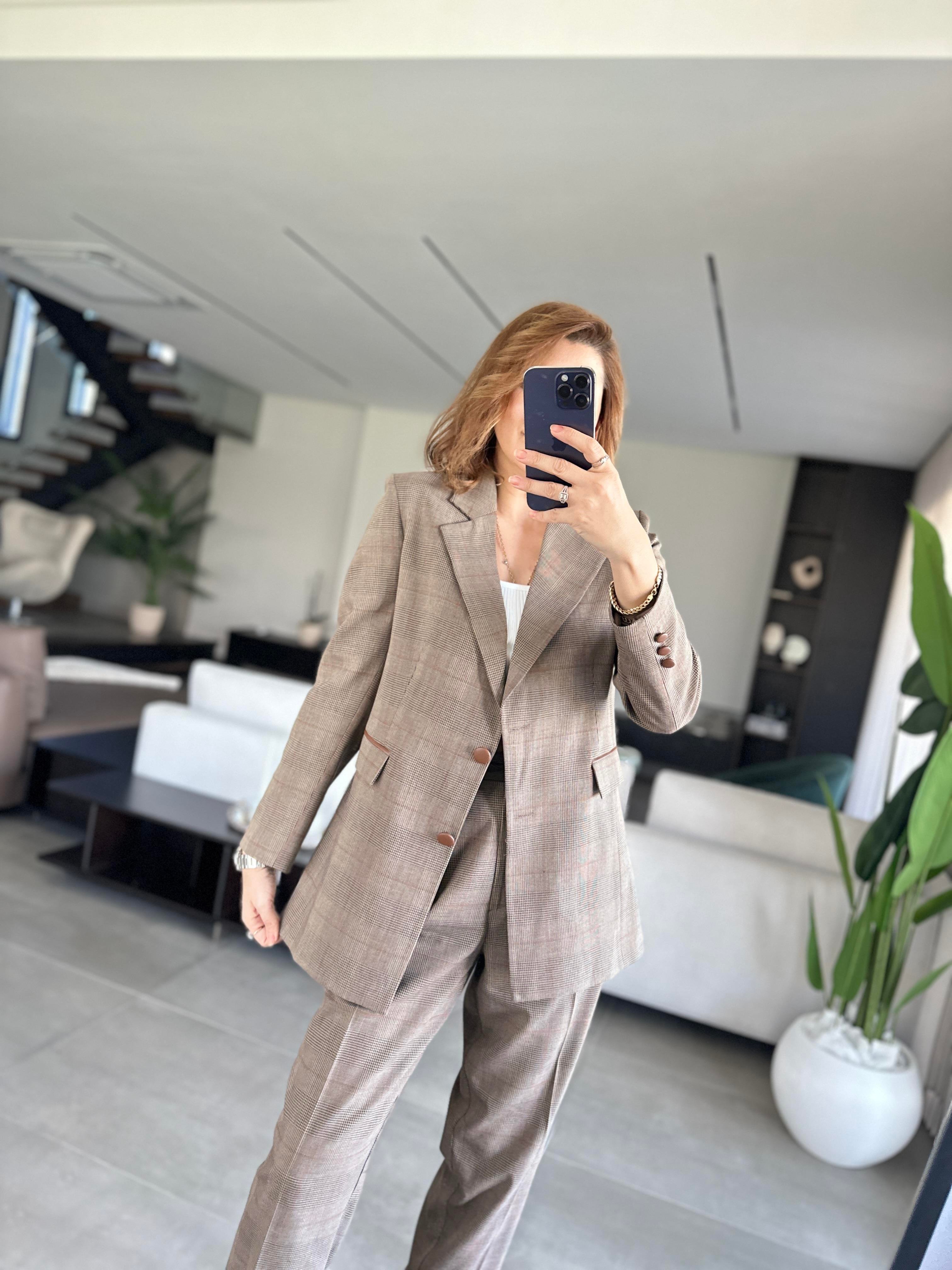 Cep Deri Detaylı Ekoseli Blazer Takım
