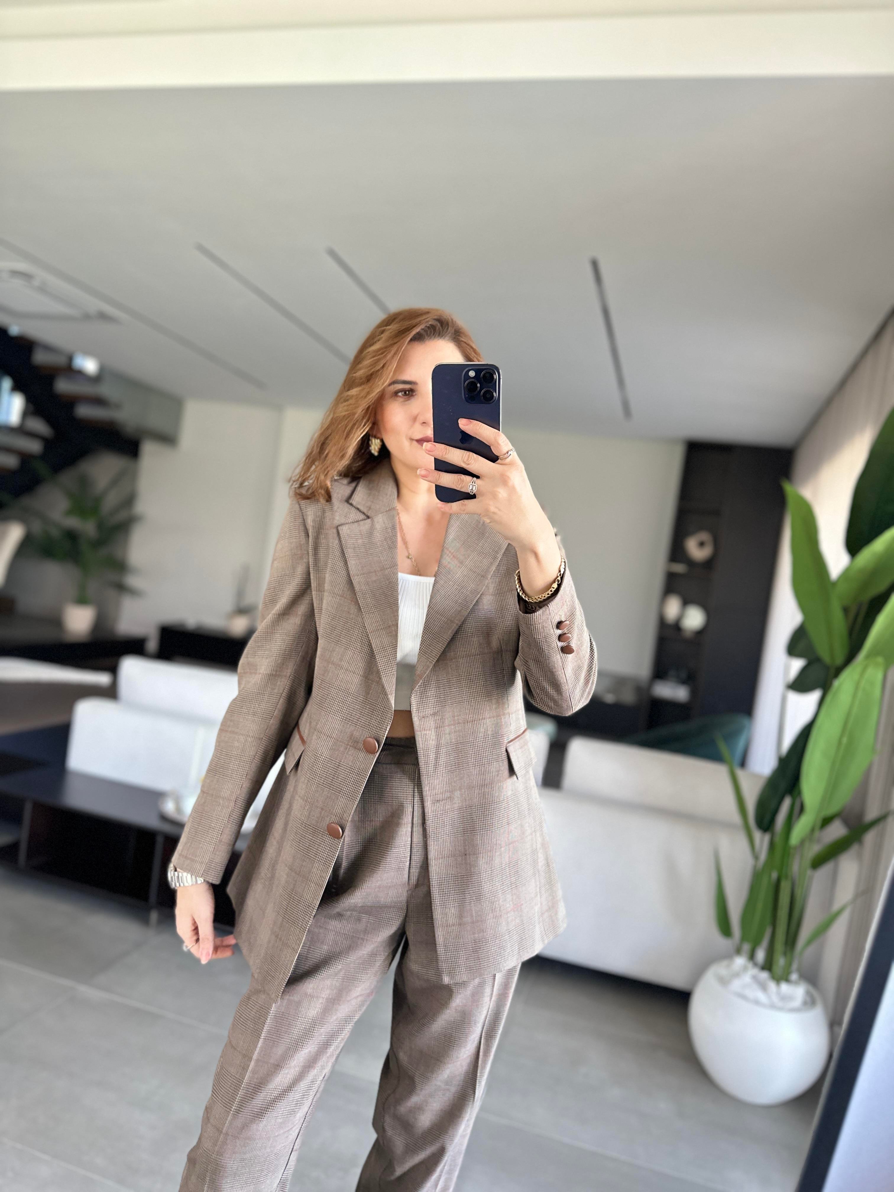 Cep Deri Detaylı Ekoseli Blazer Takım