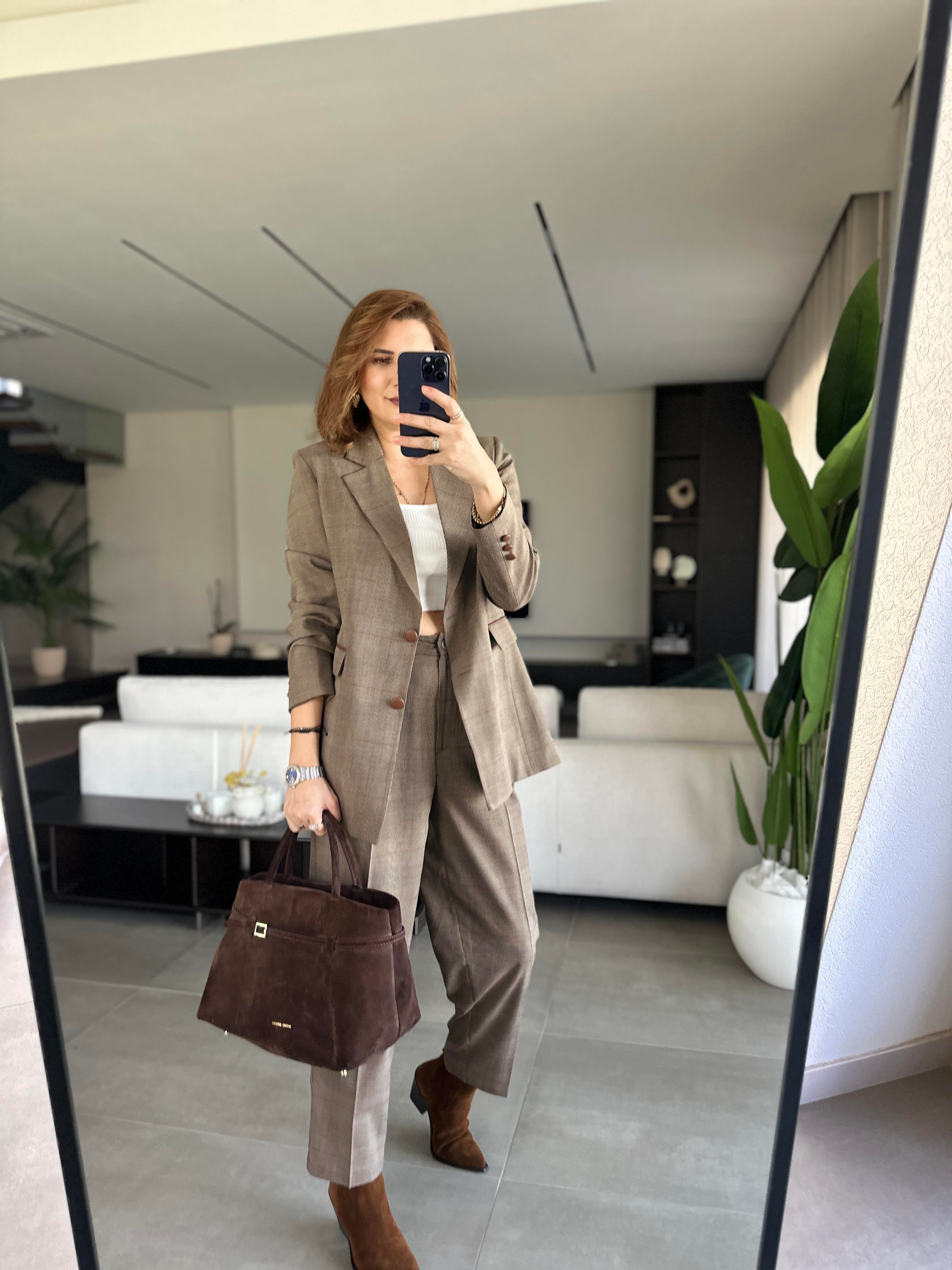 Cep Deri Detaylı Ekoseli Blazer Takım