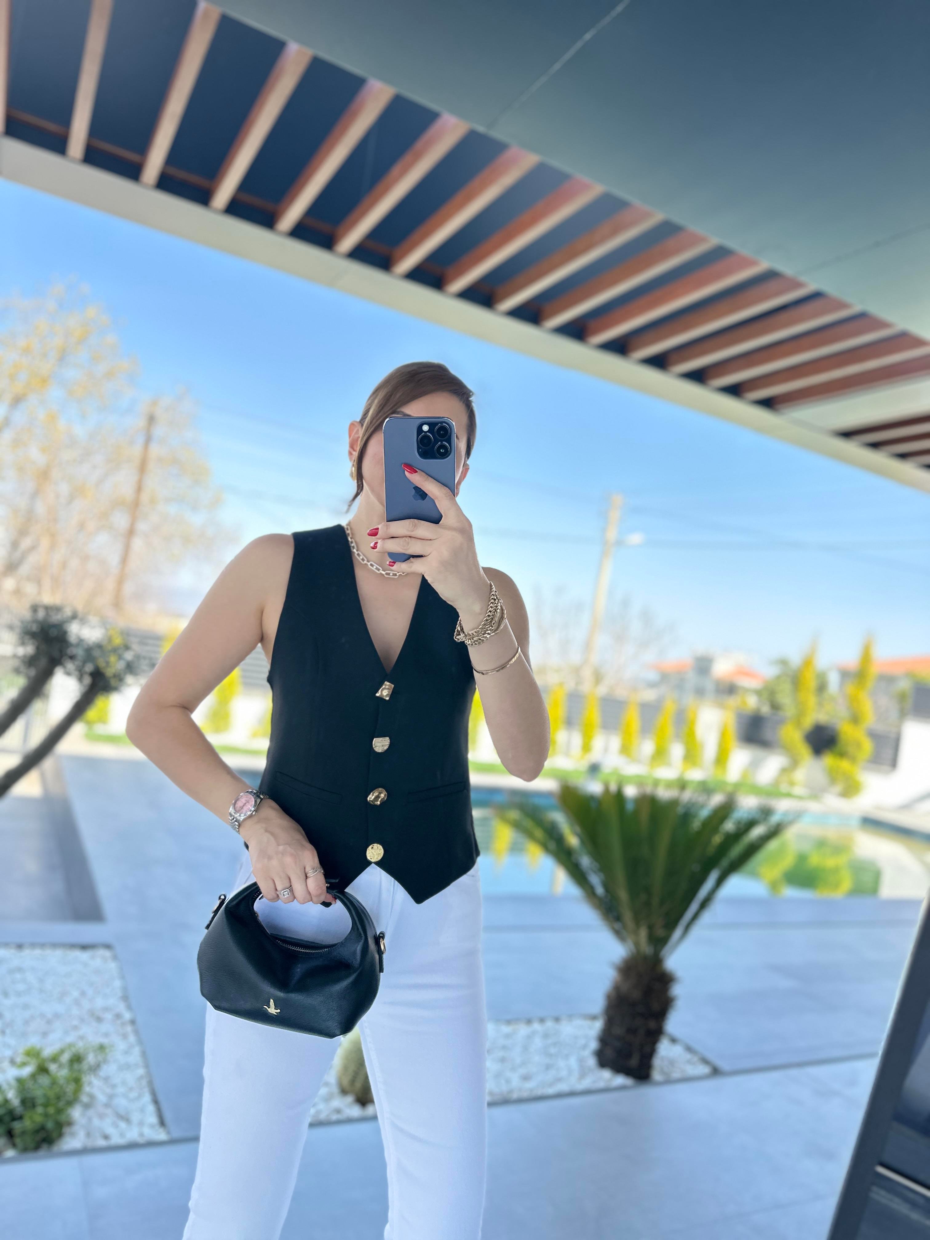 Cep Görünümlü Geometrik Düğme Detaylı Yelek