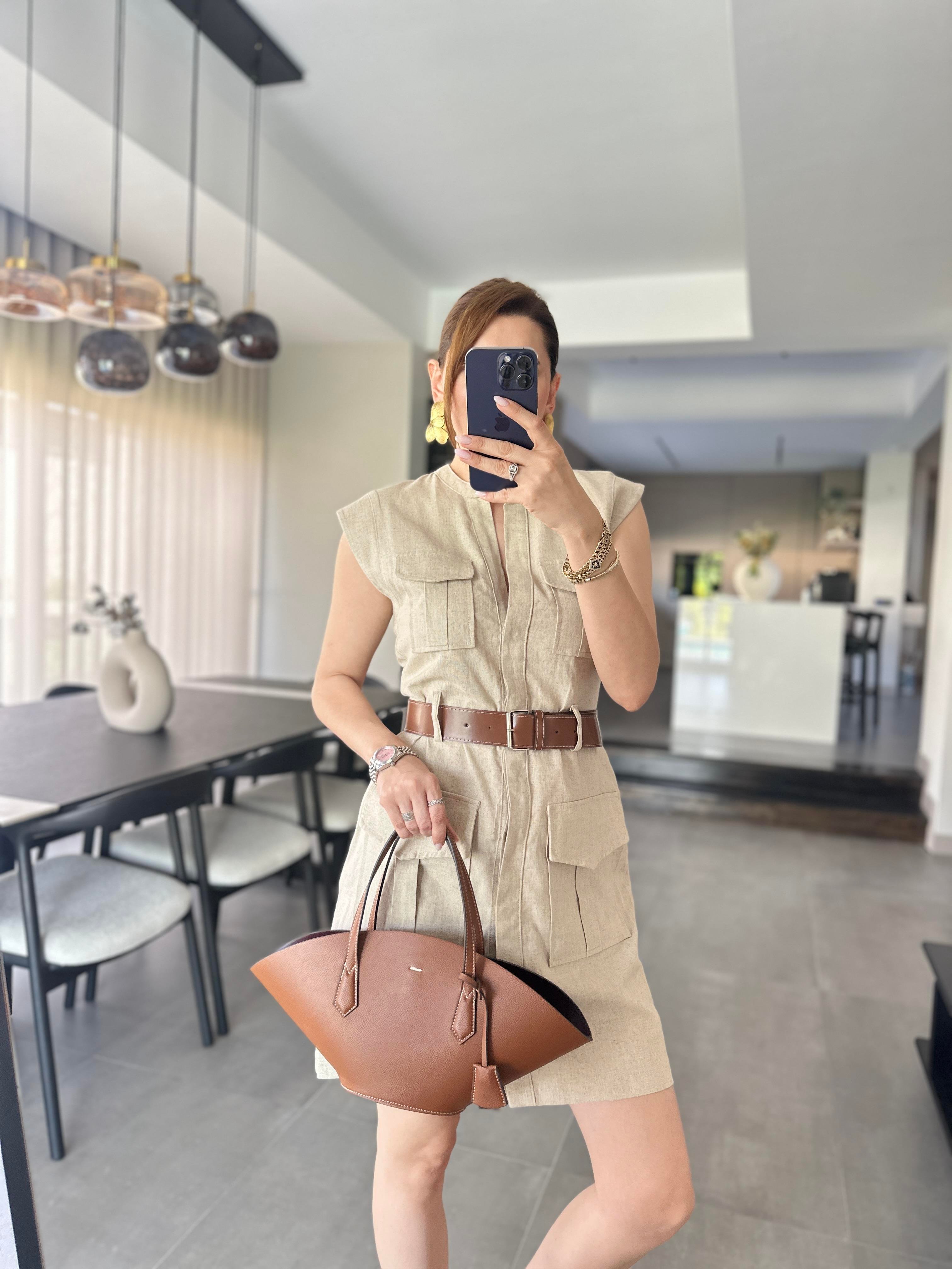 Cepli Kemer Detaylı Elbise