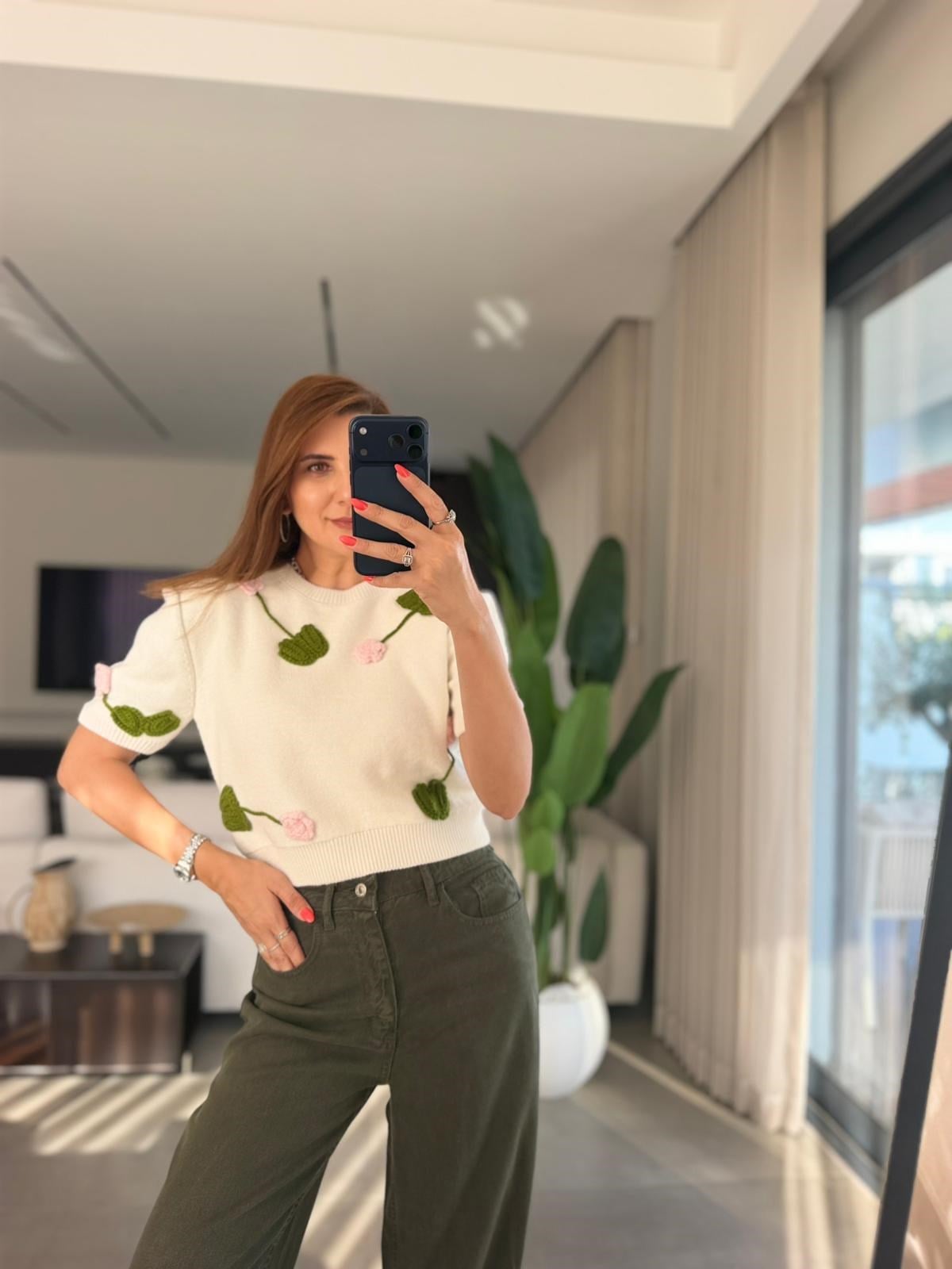 Çiçekli Yarım Kol Triko
