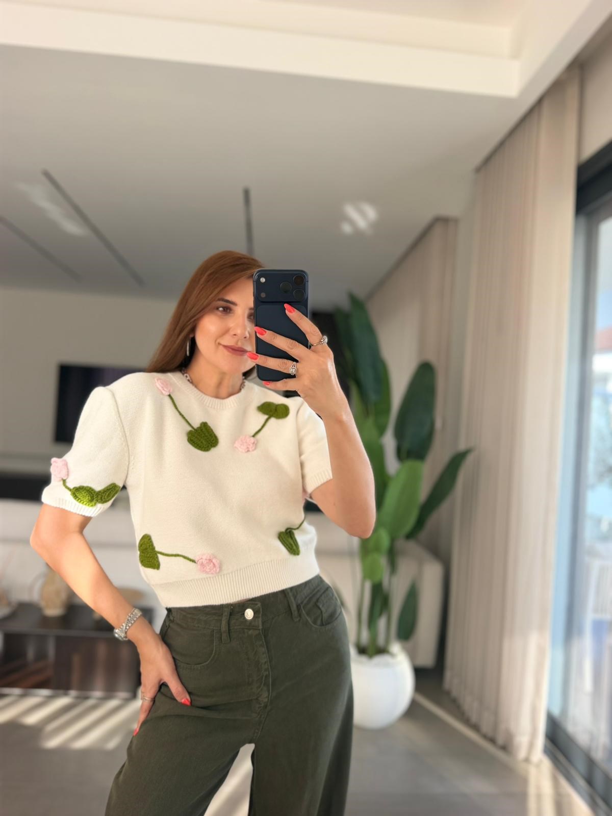 Çiçekli Yarım Kol Triko