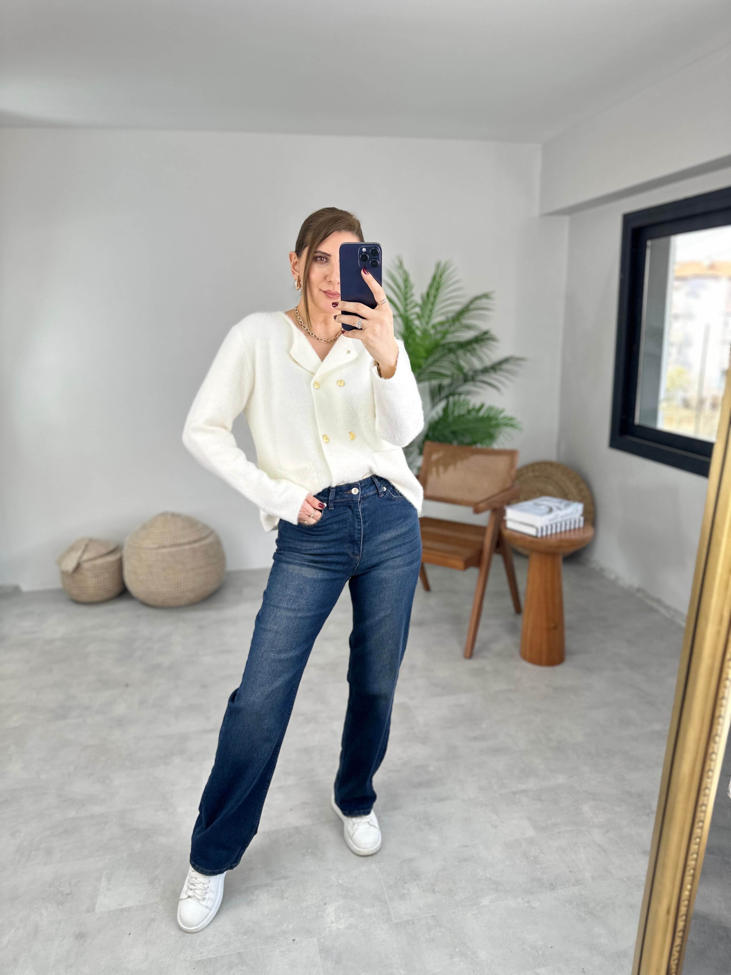 Çift Düğmeli Sakallı Hırka