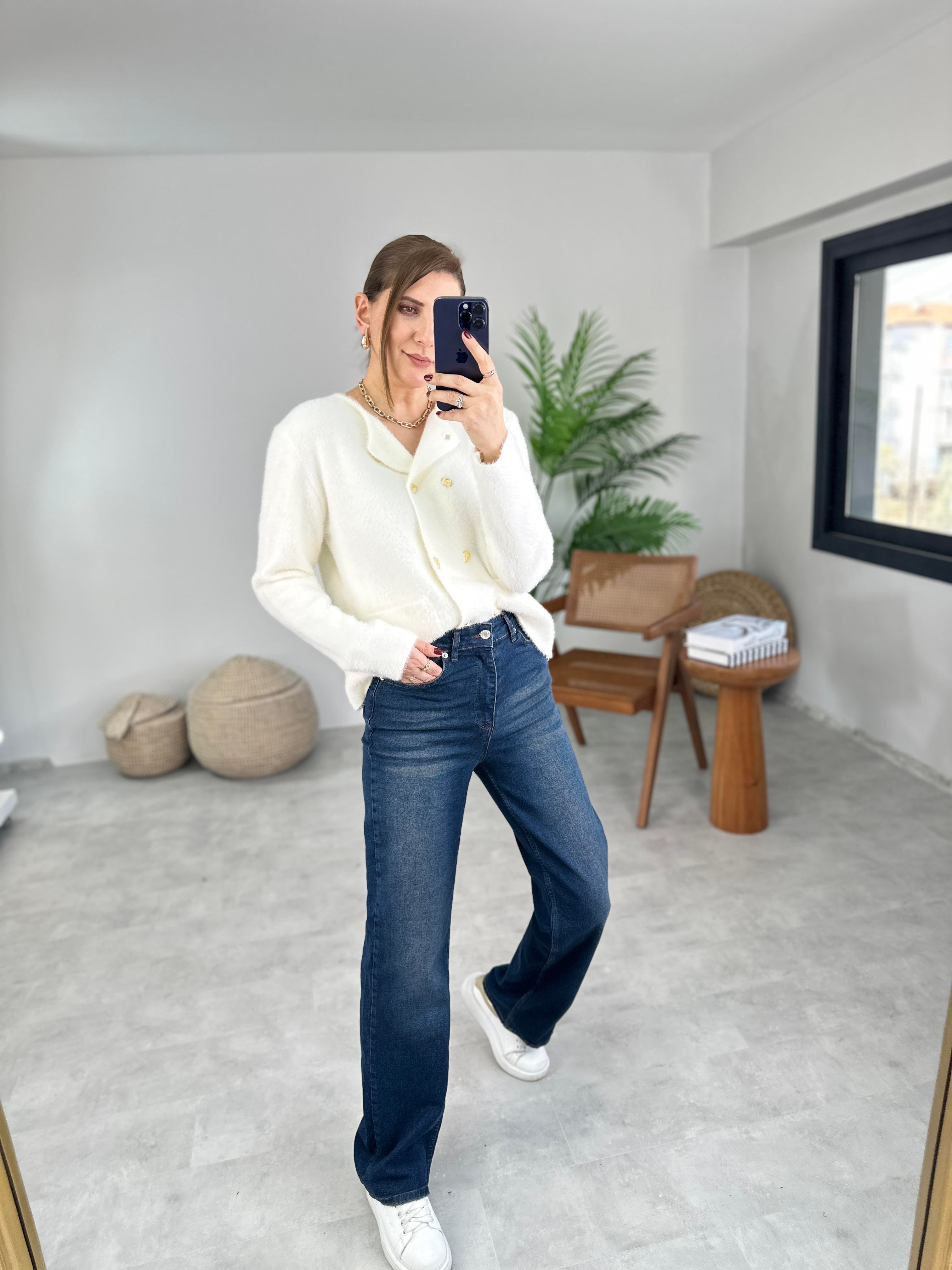 Çift Düğmeli Sakallı Hırka