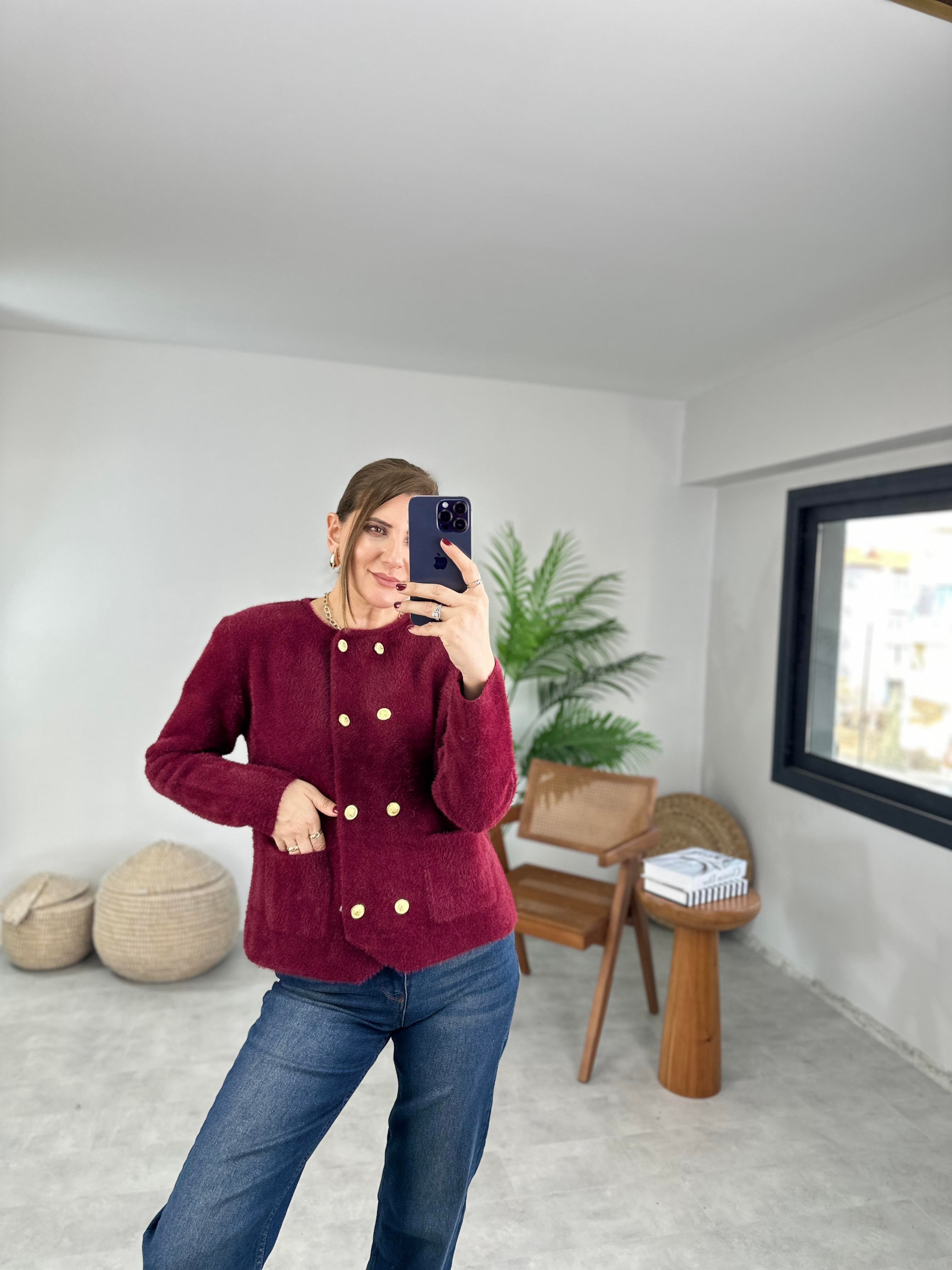 Çift Düğmeli Sakallı Hırka