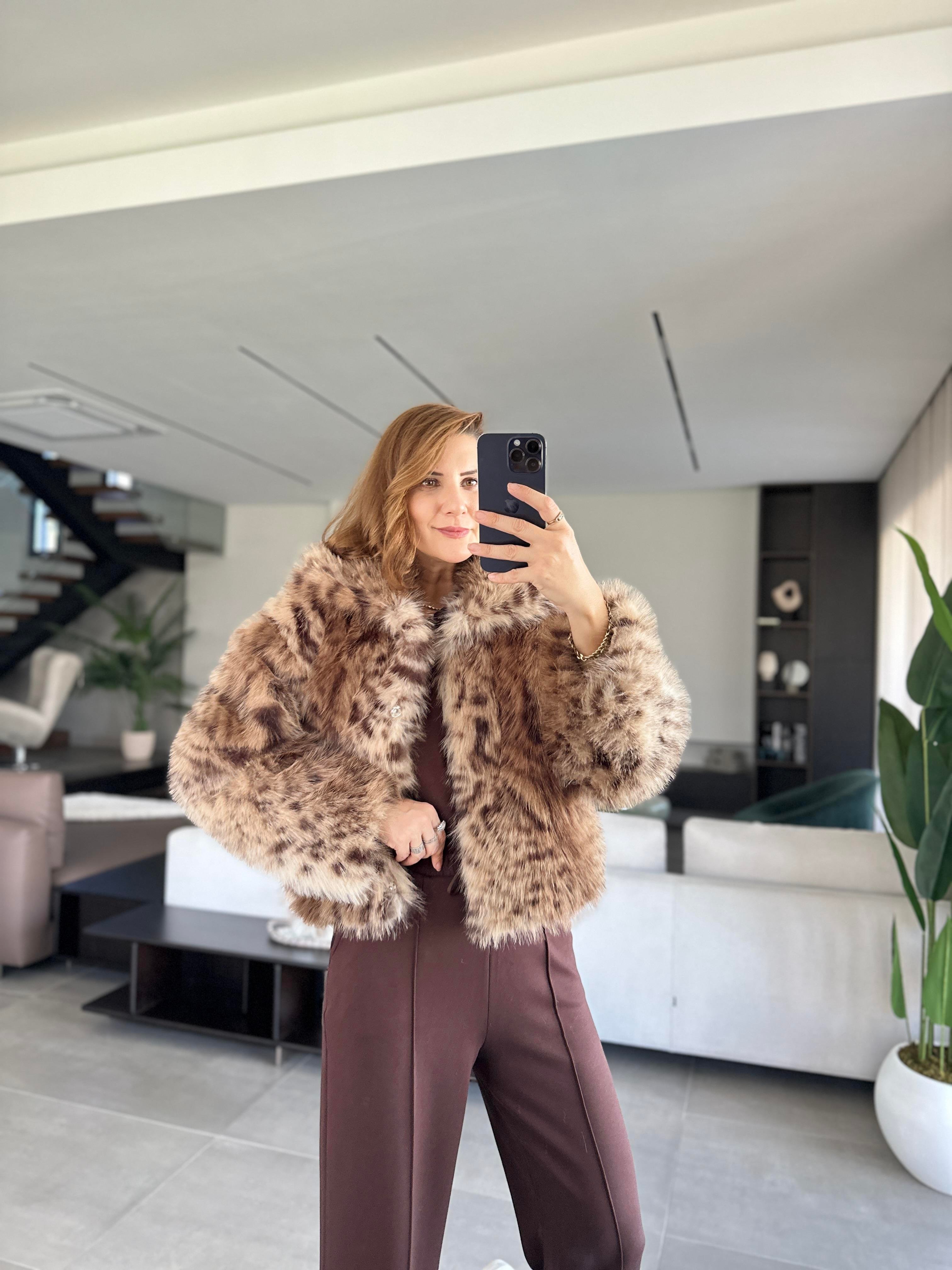 Çıtçıtlı Leopar Desenli Kürk