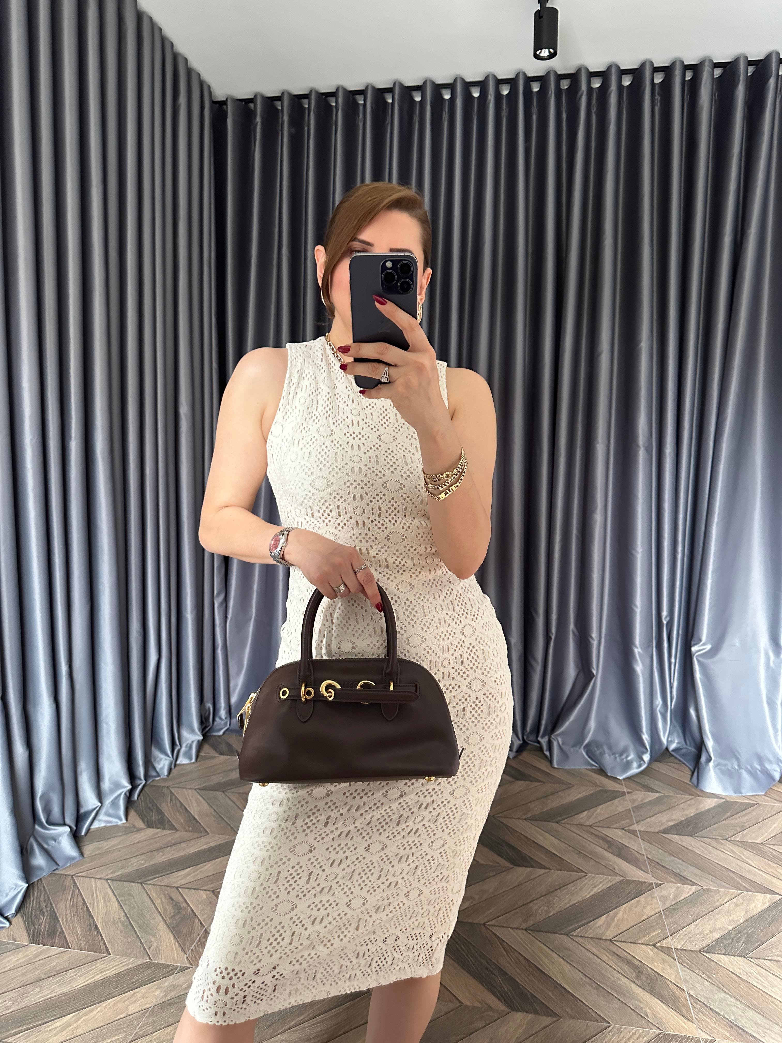 Dantel Kolsuz Elbise