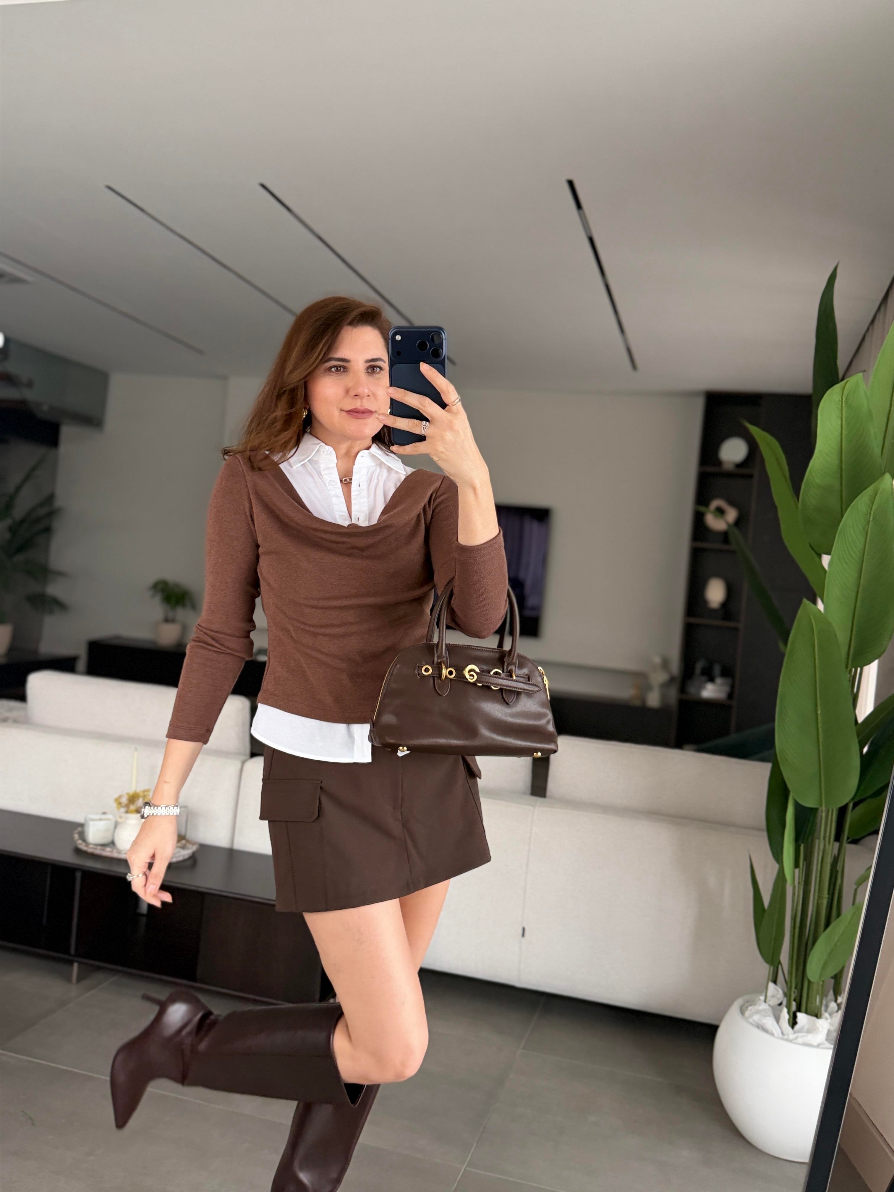 Degaje Yaka Gömlek Detaylı Örme Bluz