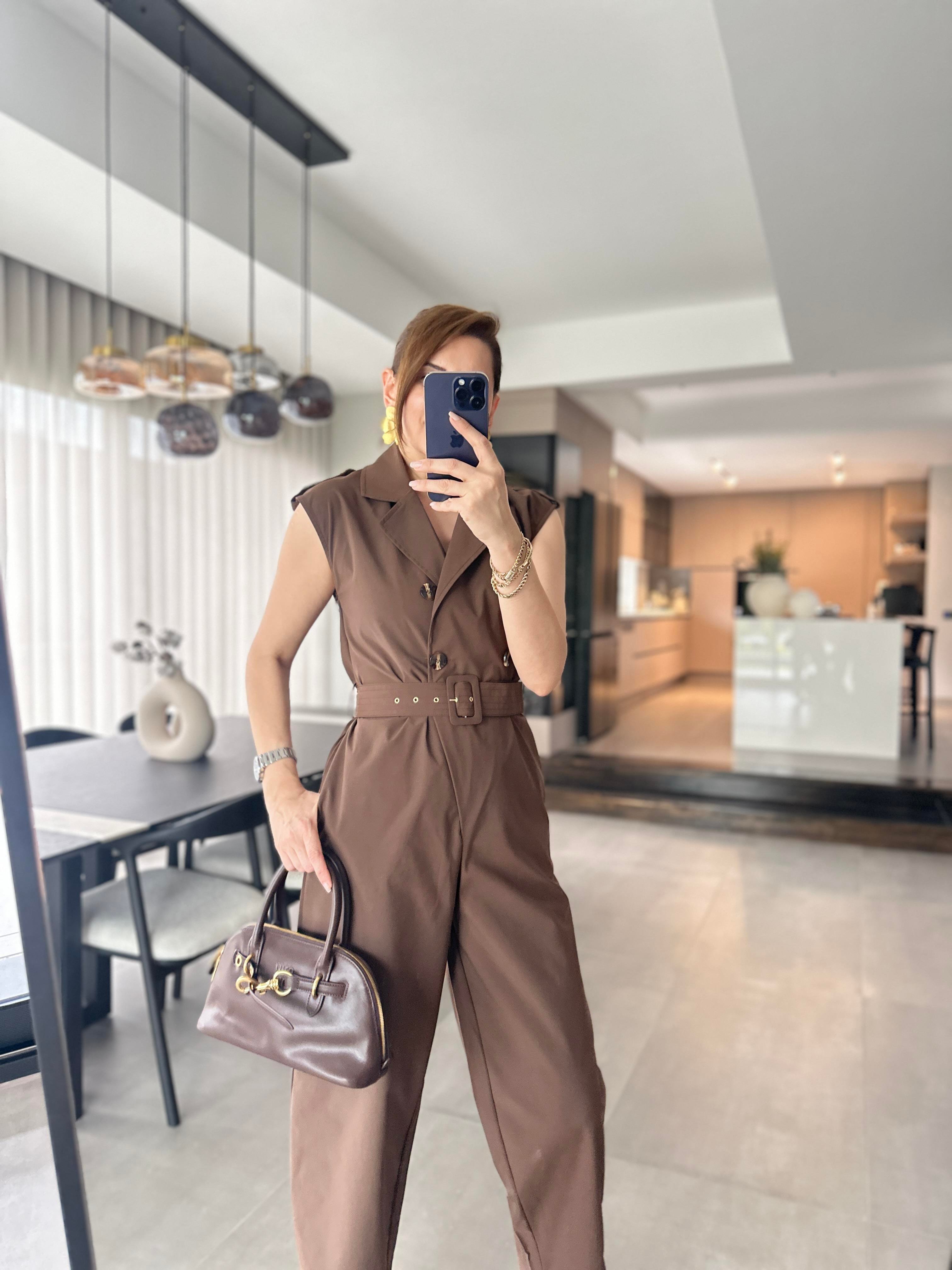 Düğme Detaylı Kemerli Tulum