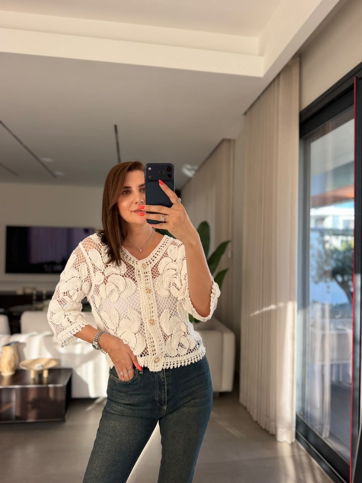 Ekru Nakışlı Çiçek Model Hırka