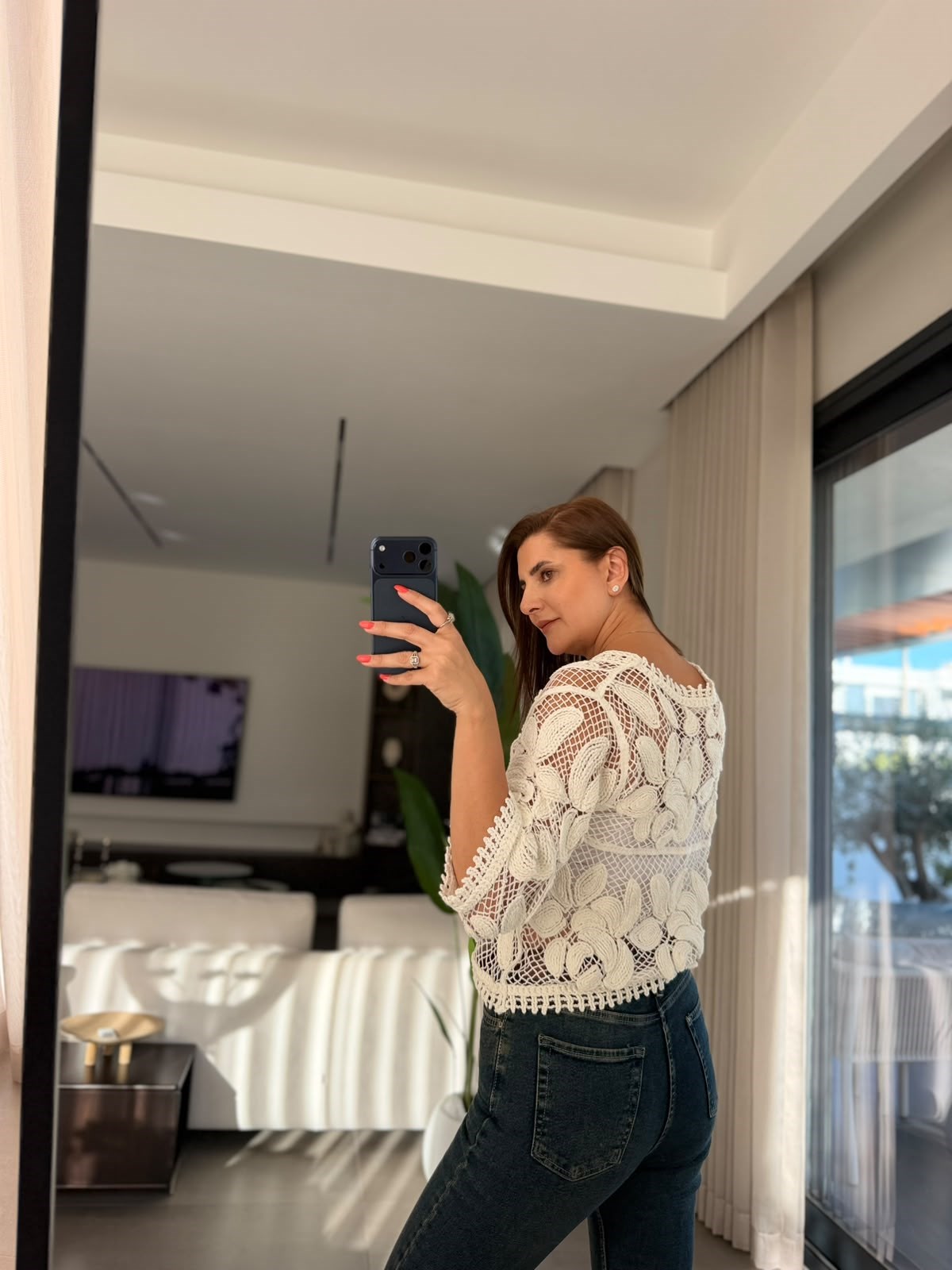 Ekru Nakışlı Çiçek Model Hırka