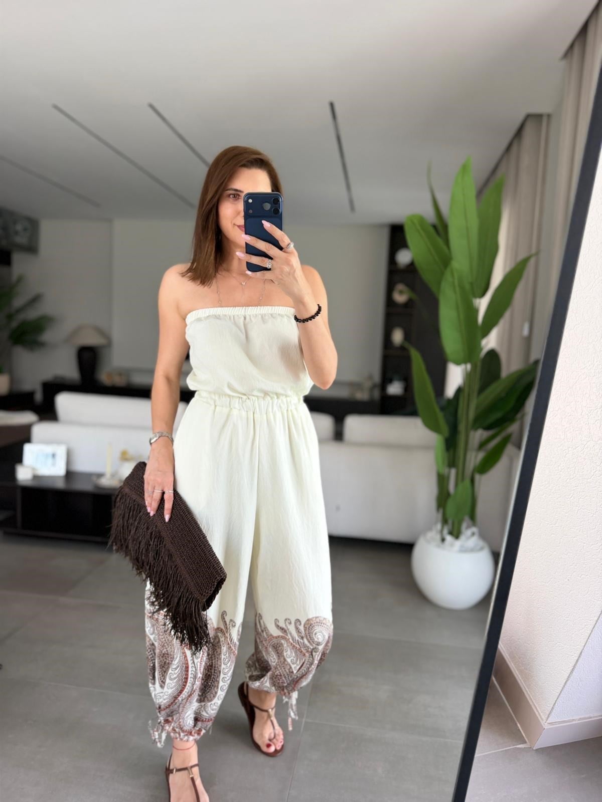 Ekru Paça Detaylı Straplez Tulum