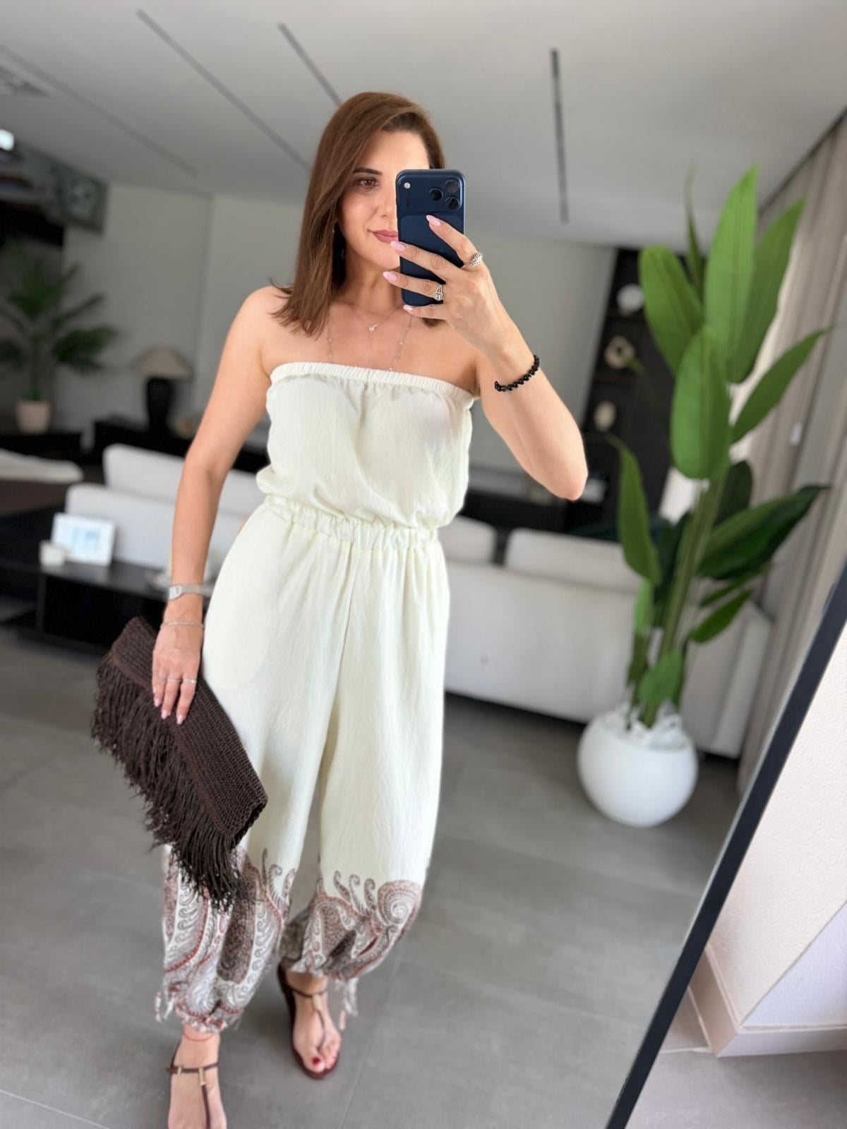 Ekru Paça Detaylı Straplez Tulum