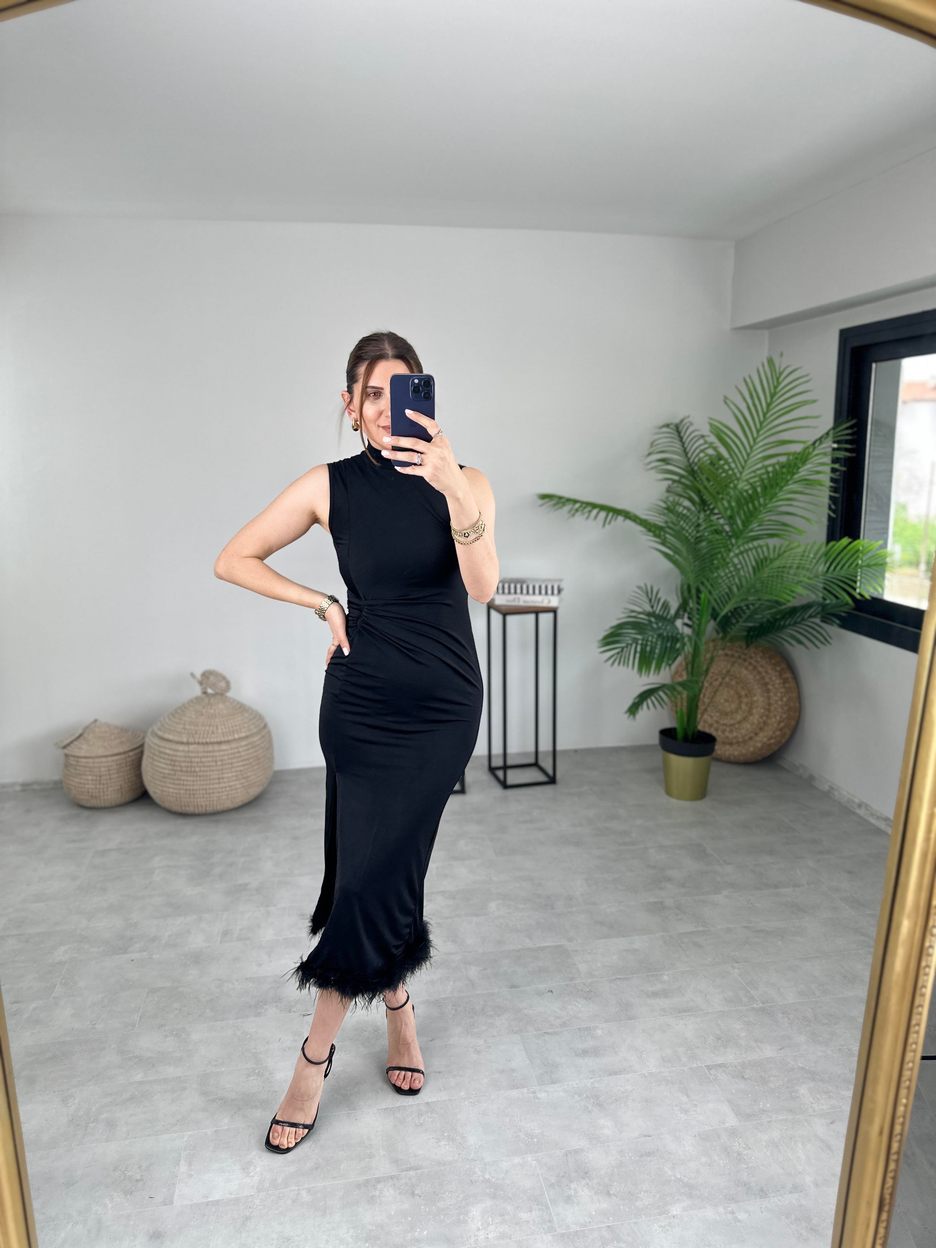 ETEĞİ OTRİŞLİ ELBİSE