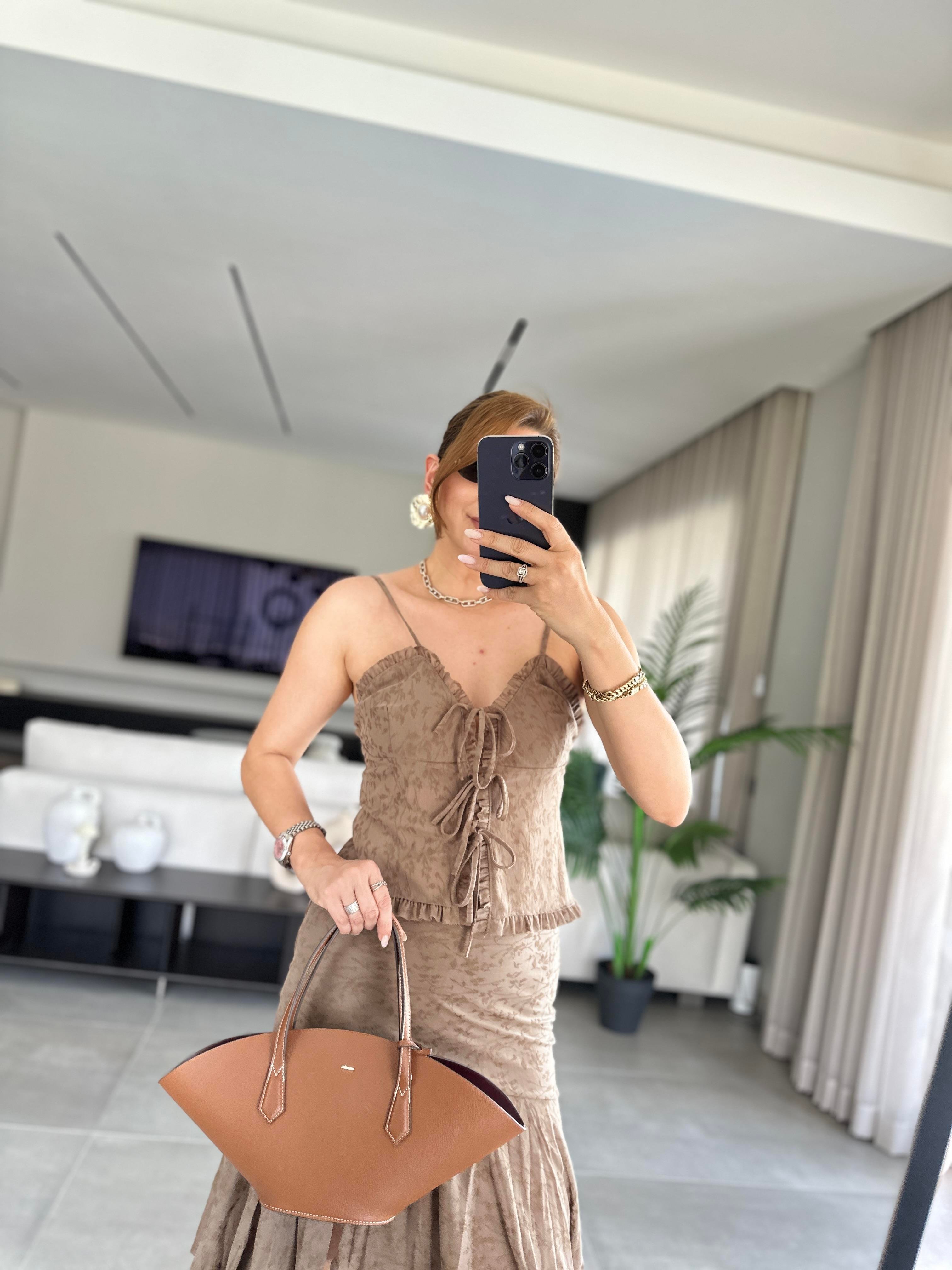 Fiyonk Detaylı Tül Etek Takım