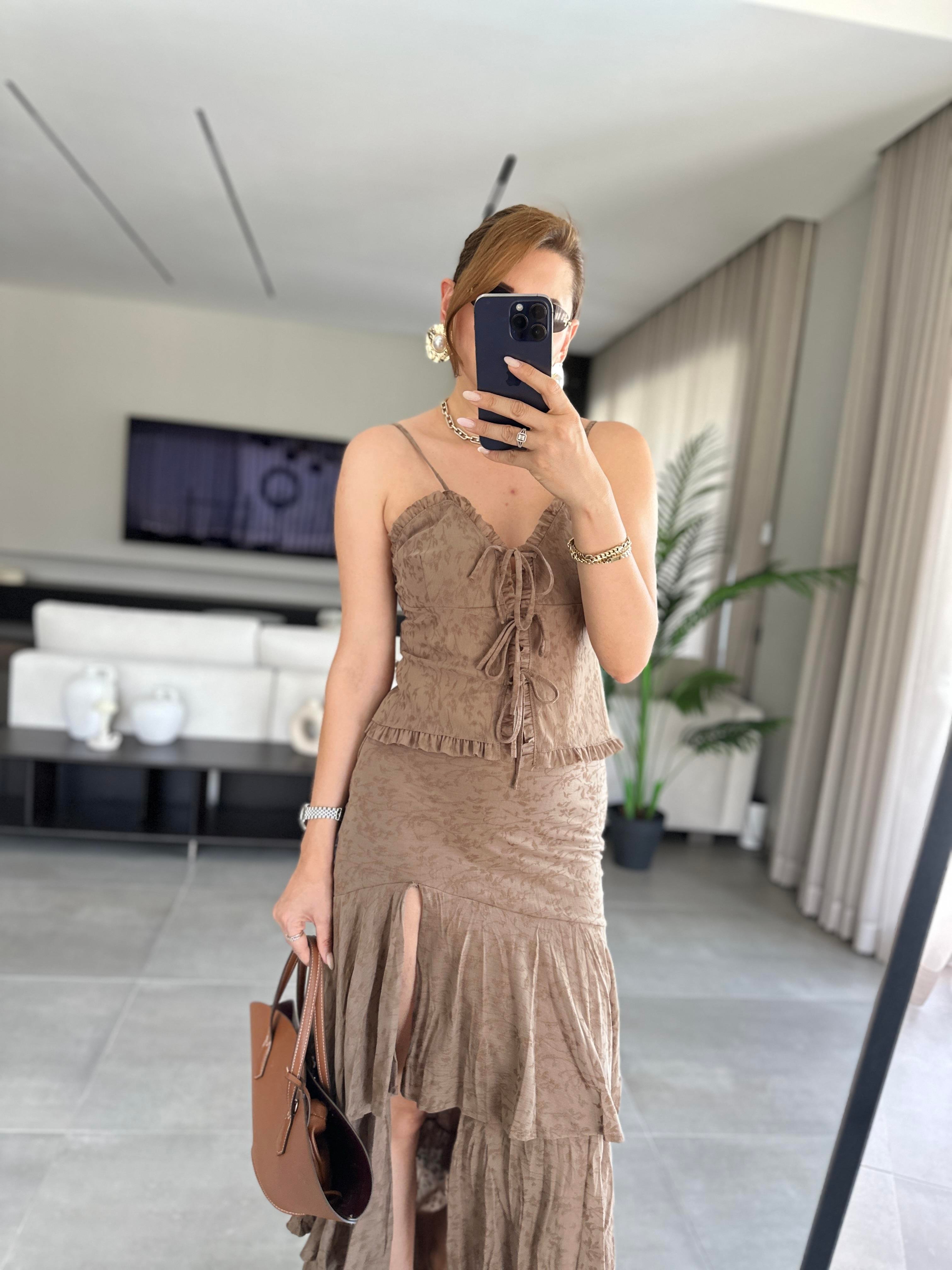 Fiyonk Detaylı Tül Etek Takım