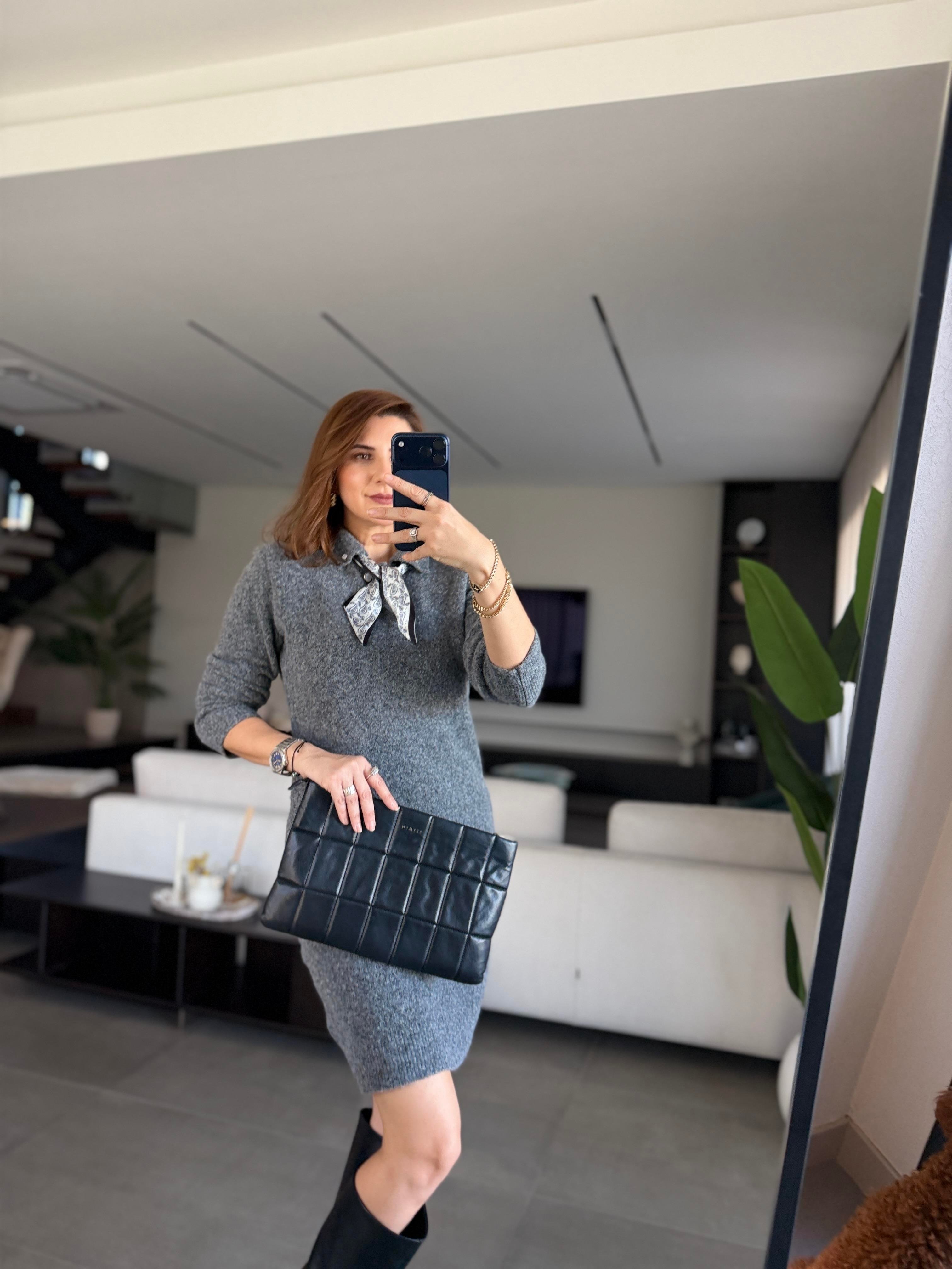 Fularlı Triko Elbise