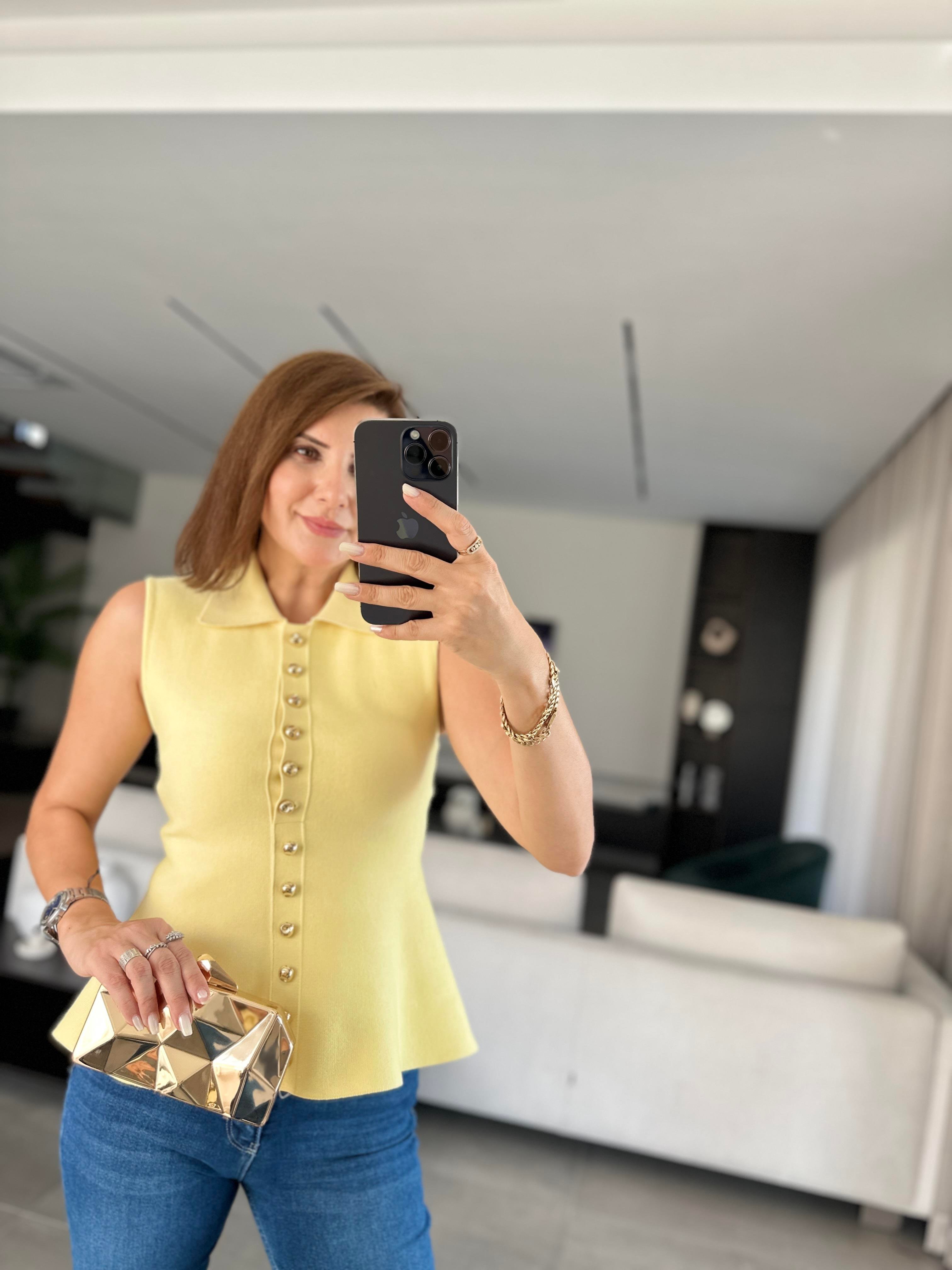 Gold Düğmeli Yelek