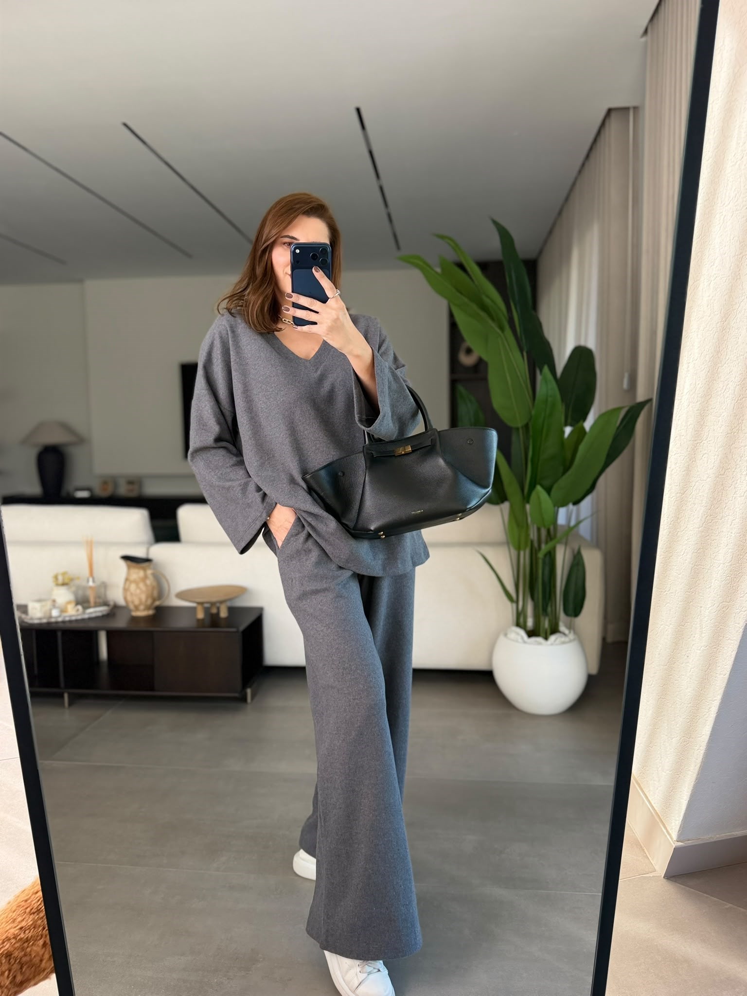 Gri V Yaka Buket Takım