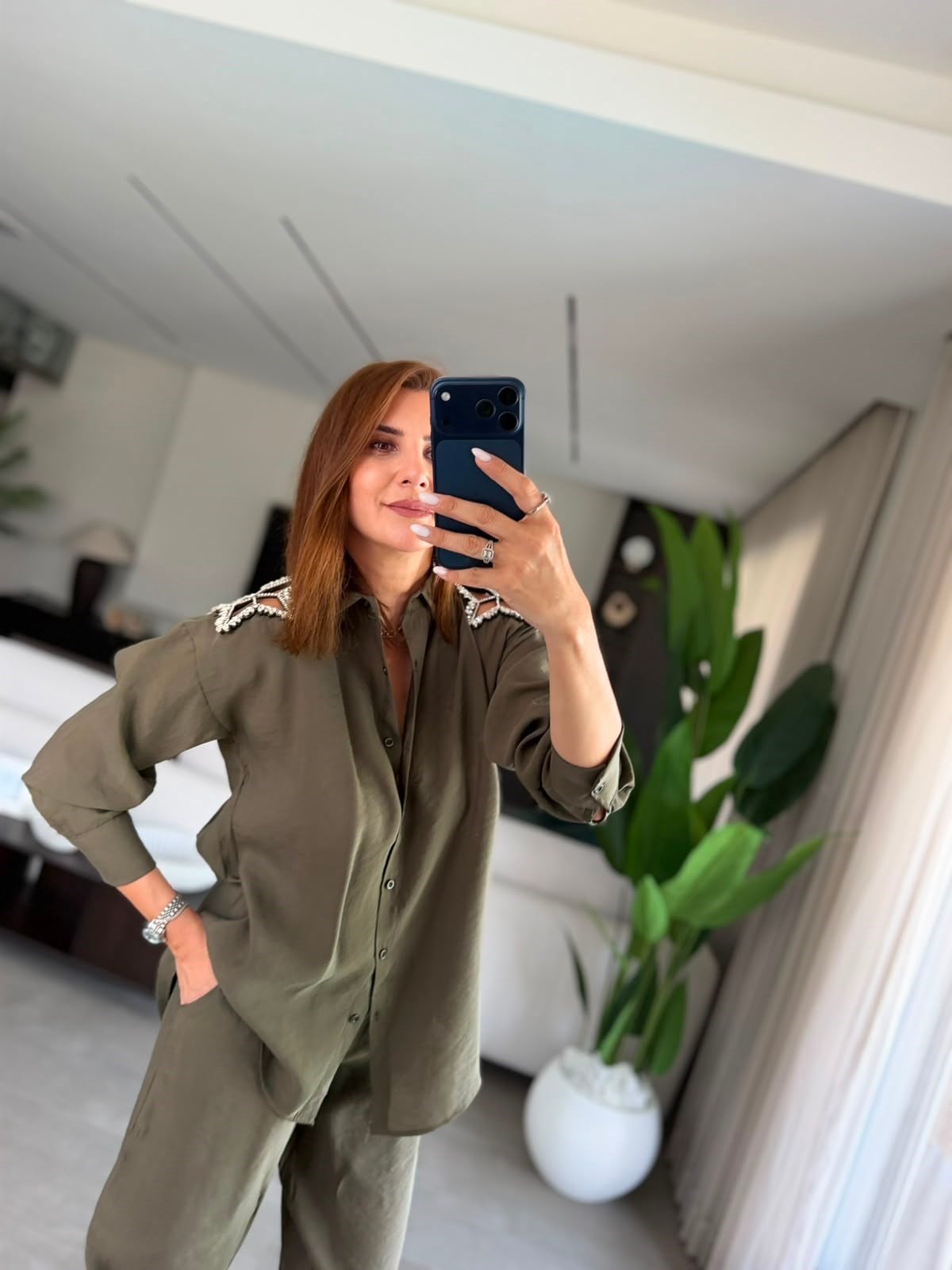 Haki Omuz Taşlı Gömlek Takım