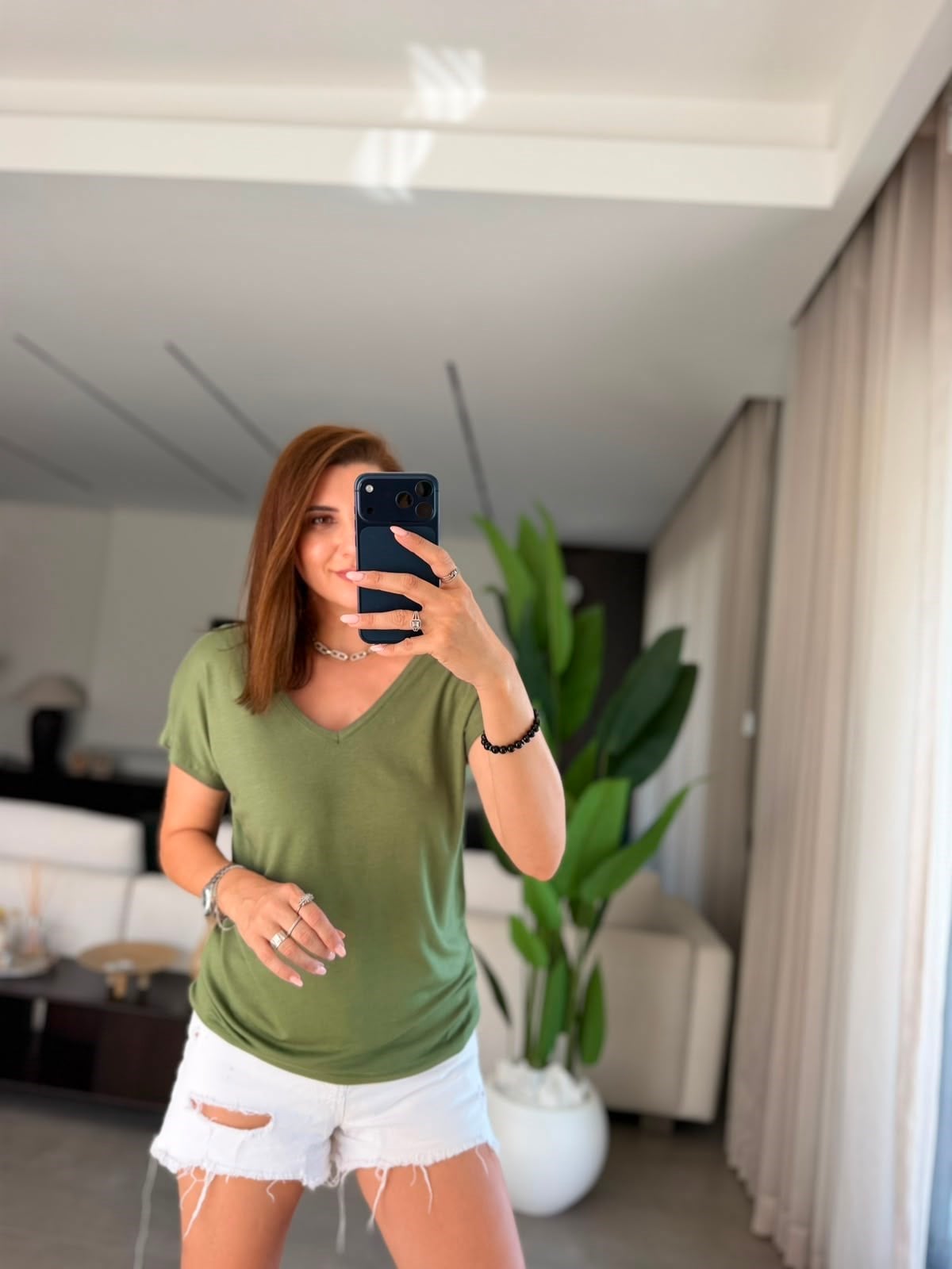 Haki Ön Ve Arka V Yaka Basic T-shirt