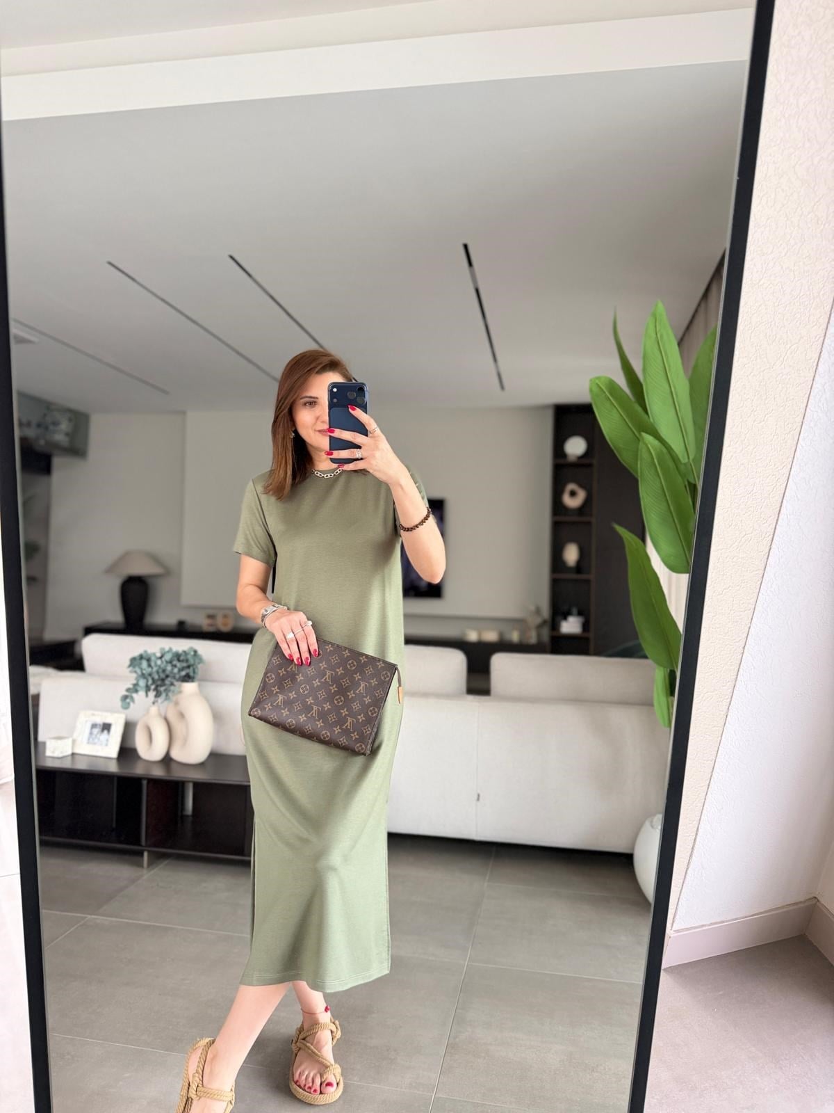 Haki  Yırtmaçlı Uzun Basic Elbise