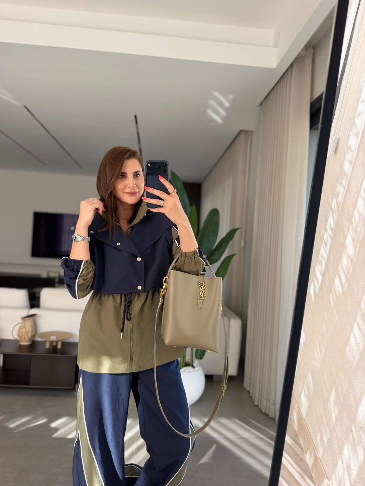 İki Renk Garnili Ceket Takım