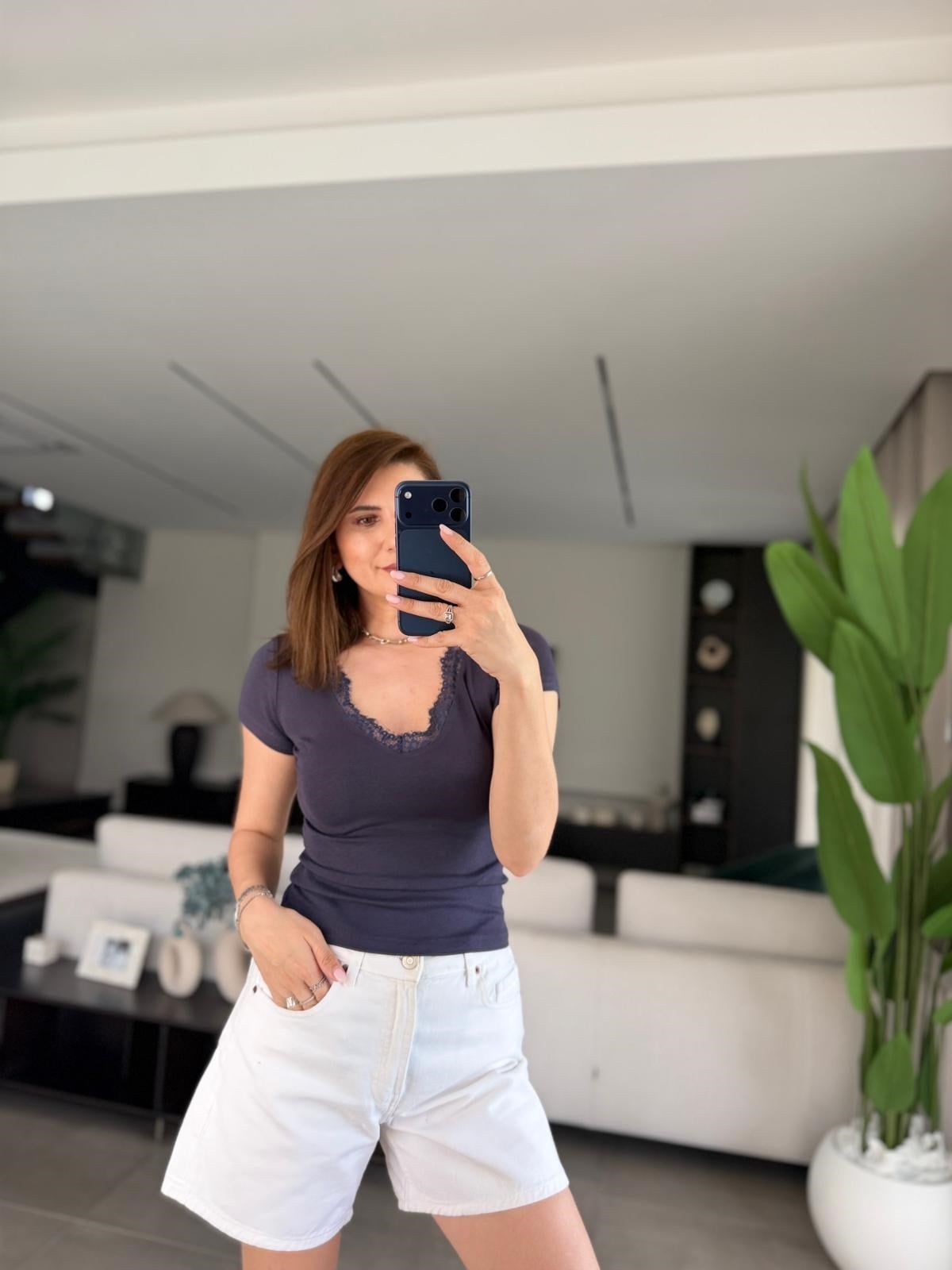 İndigo Dantelli V Yaka Bluz