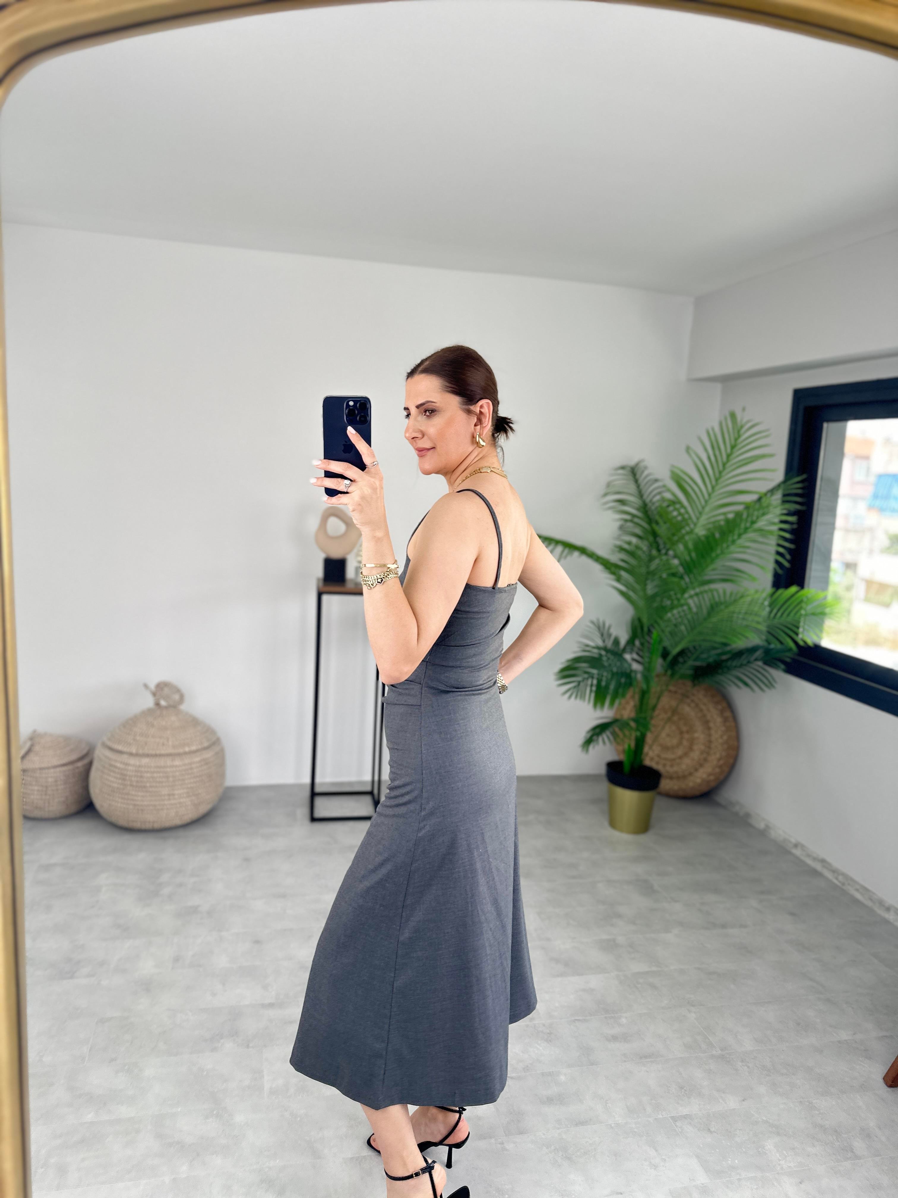 İP ASKILI DRAPELİ ELBİSE