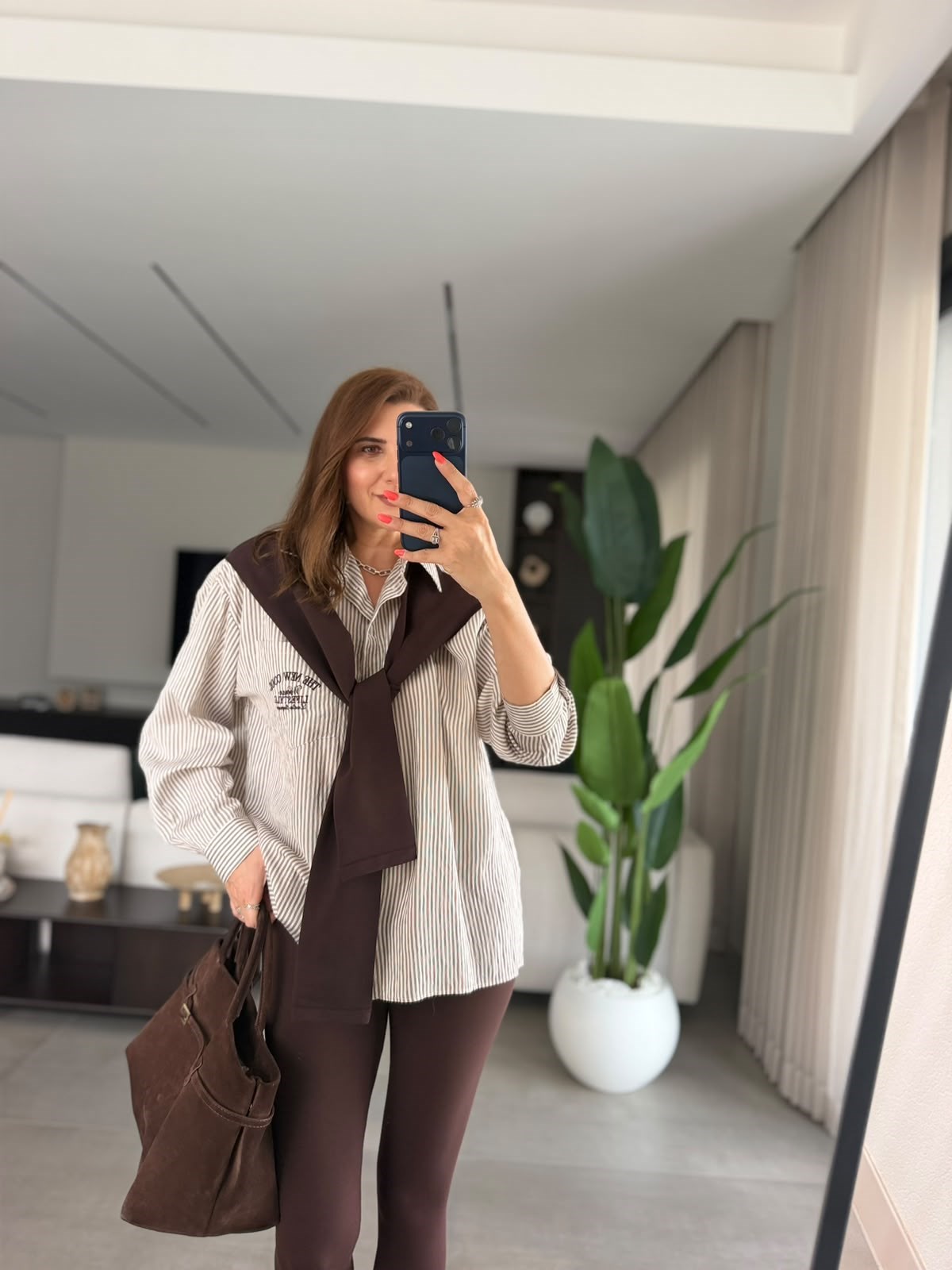 Kahverengi Çizgili Tek Cep Atkılı Gömlek