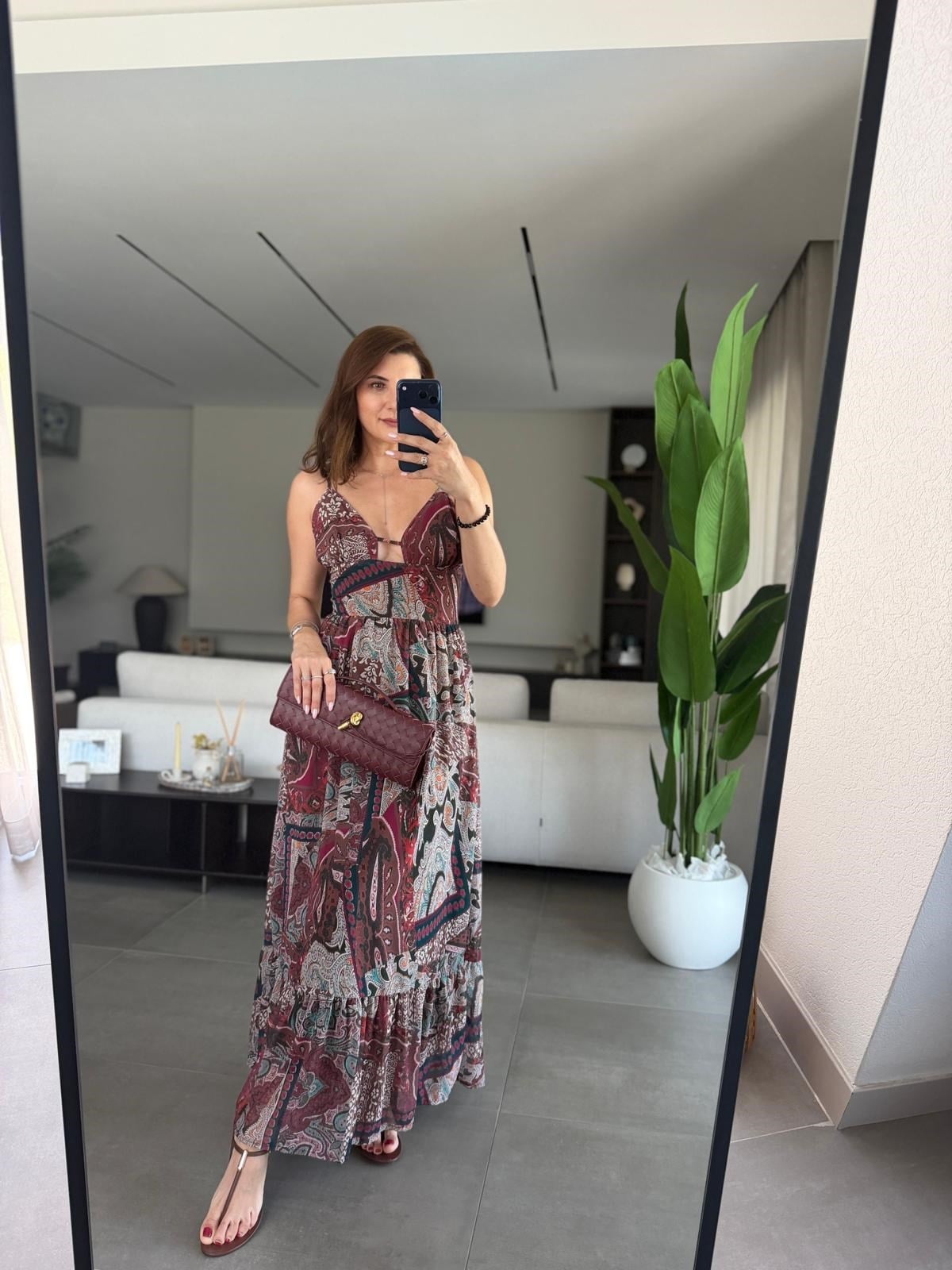 Kahverengi Sırt Detaylı Batik Elbise