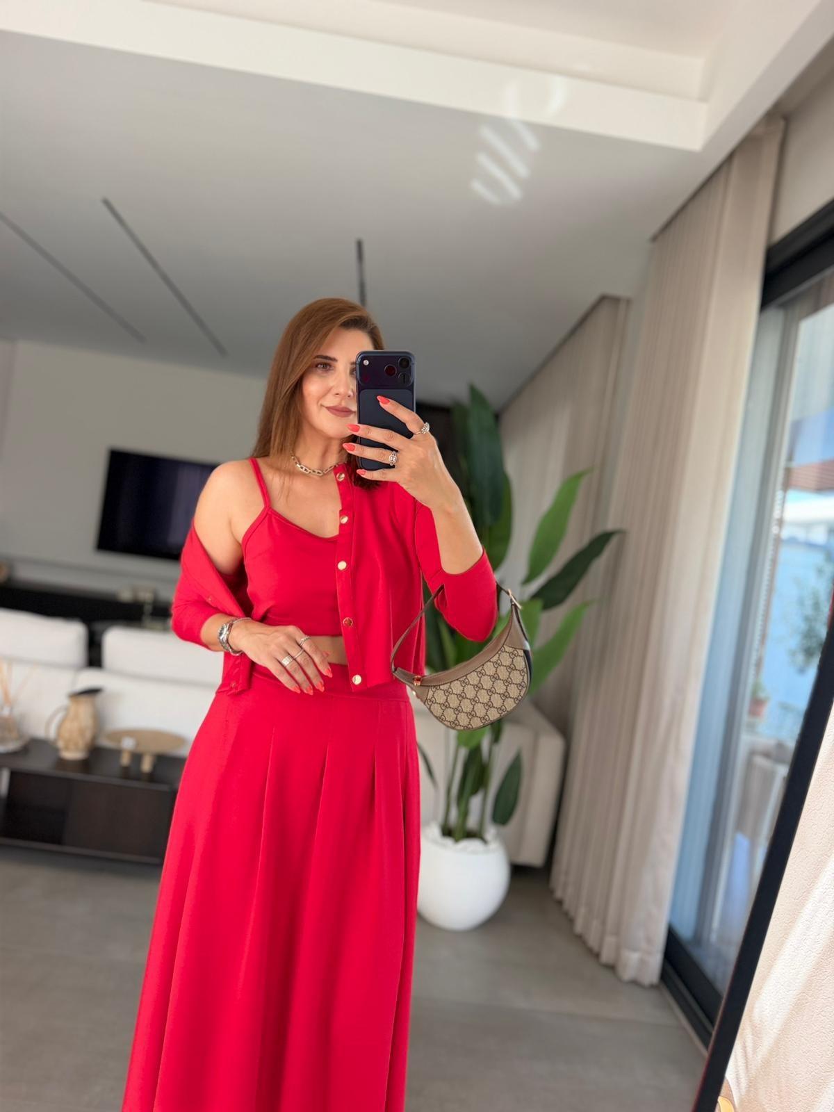 Kırmızı Modal Ceketli Atletli Üçlü Etek Takım