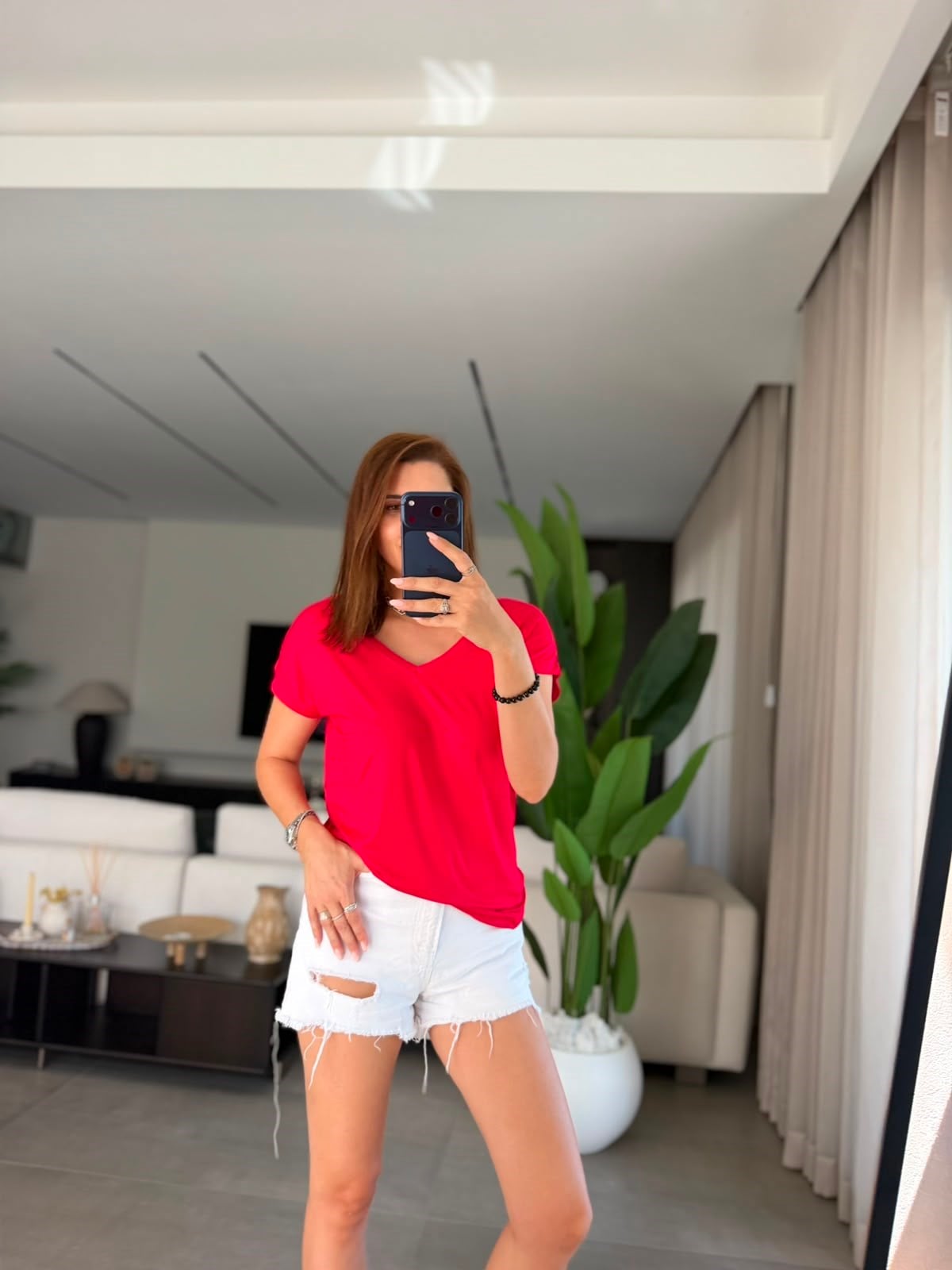 Kırmızı Ön Ve Arka V Yaka Basic T-shirt