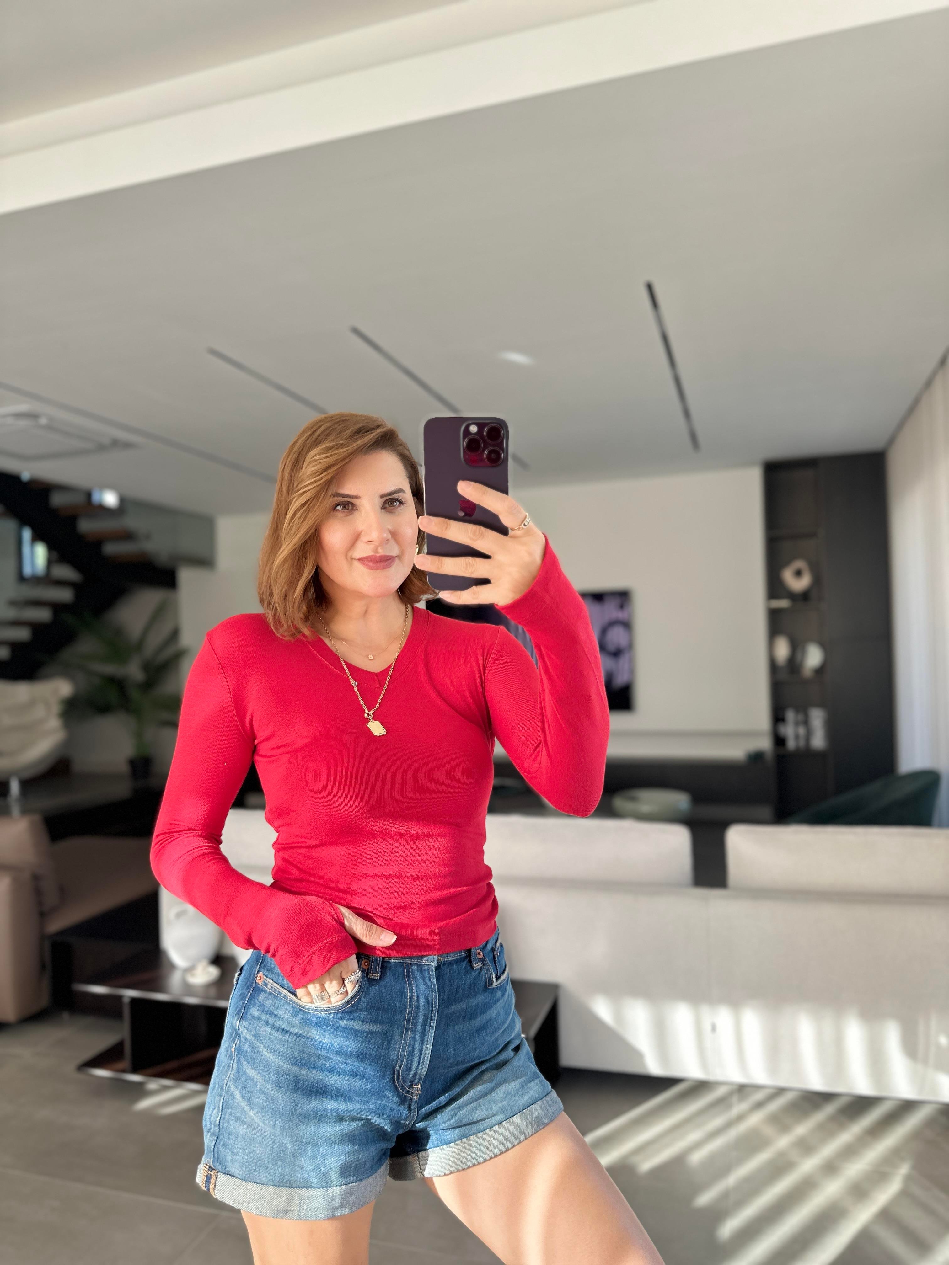 Kırmızı V Yaka Parmak Geçmeli Bluz
