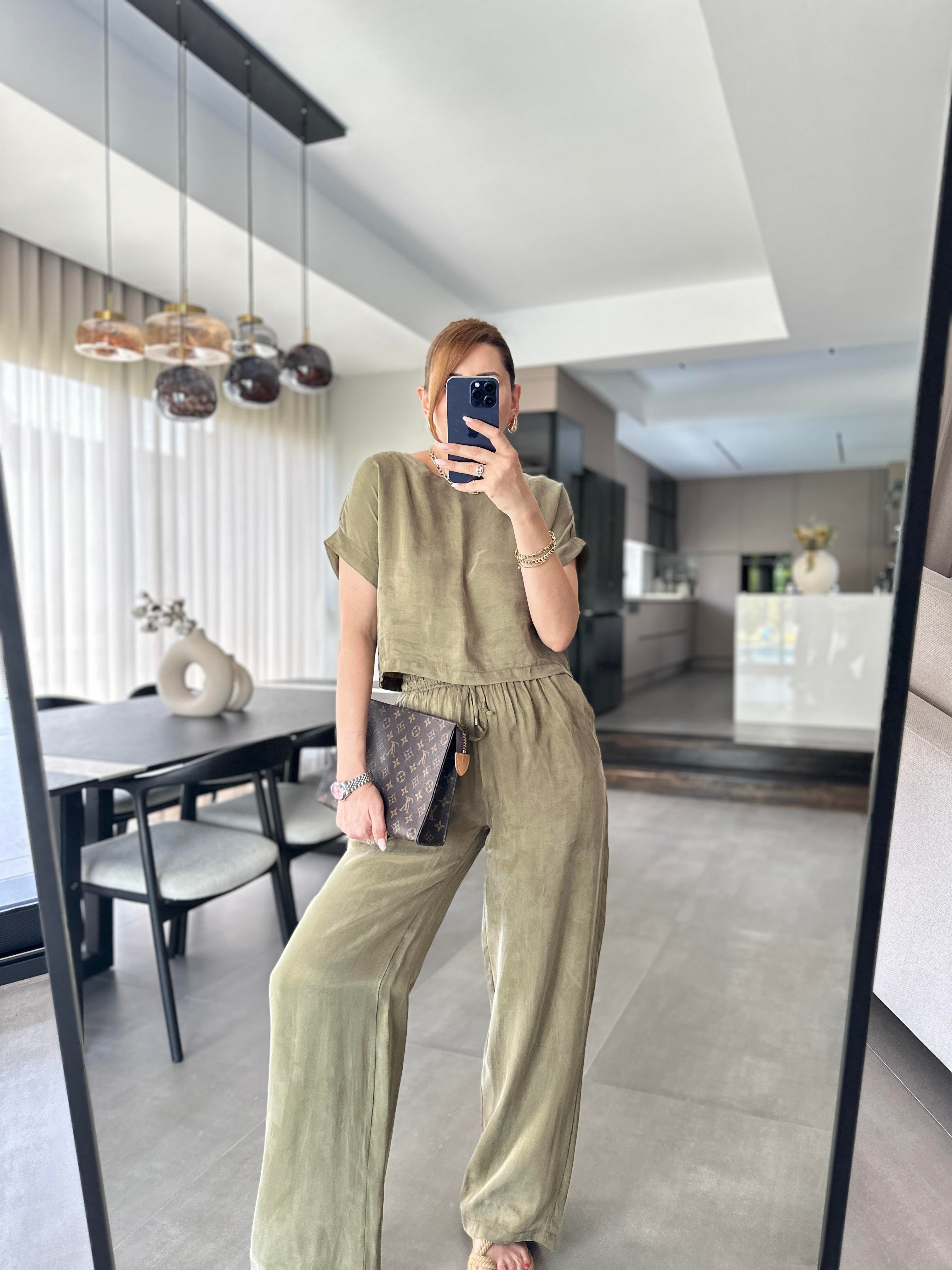 Kısa Kollu Bluz Pantolon Takım