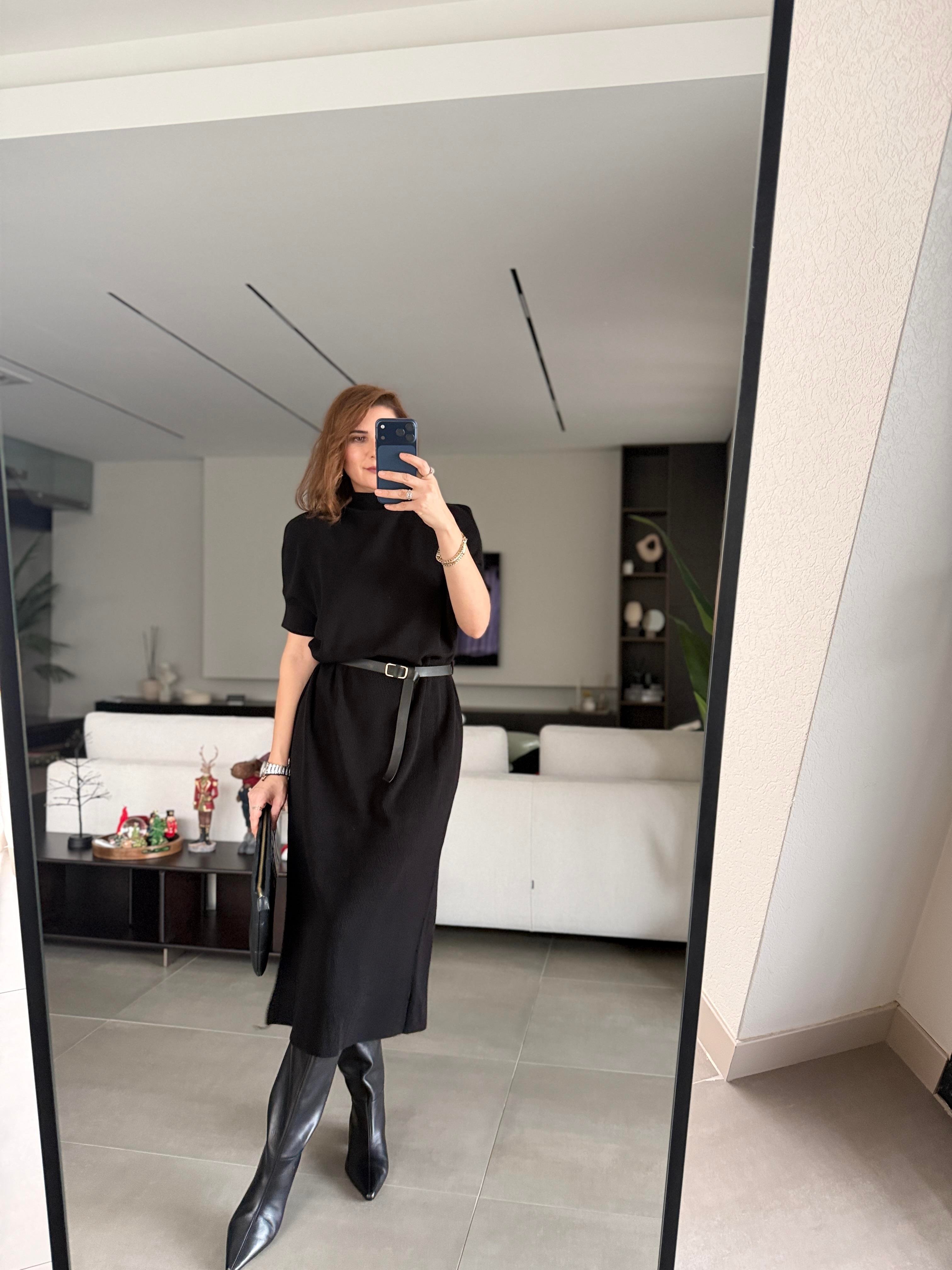 Kısa Kollu Triko Kemerli Elbise