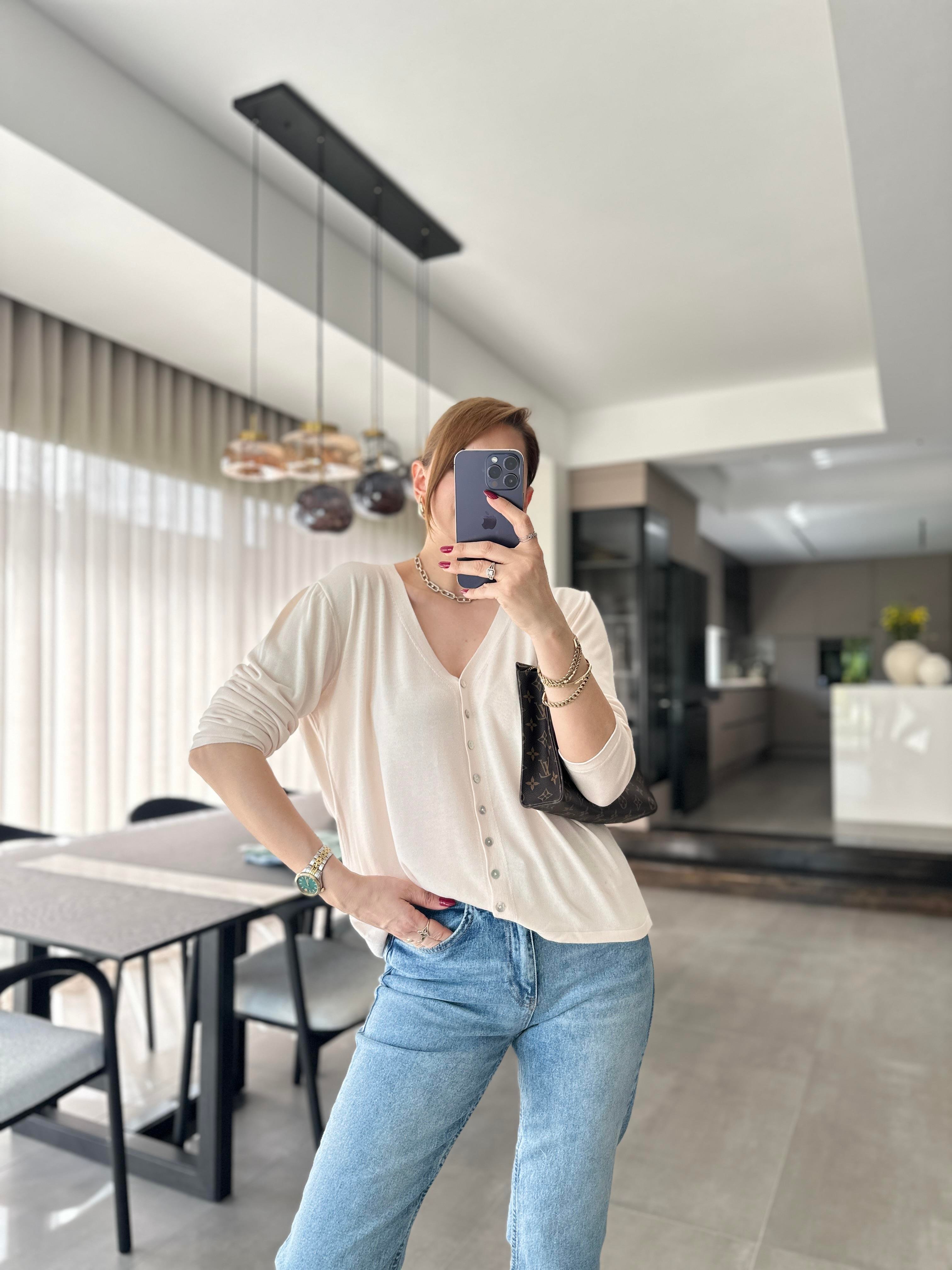 Krem Düğmeli Hırka