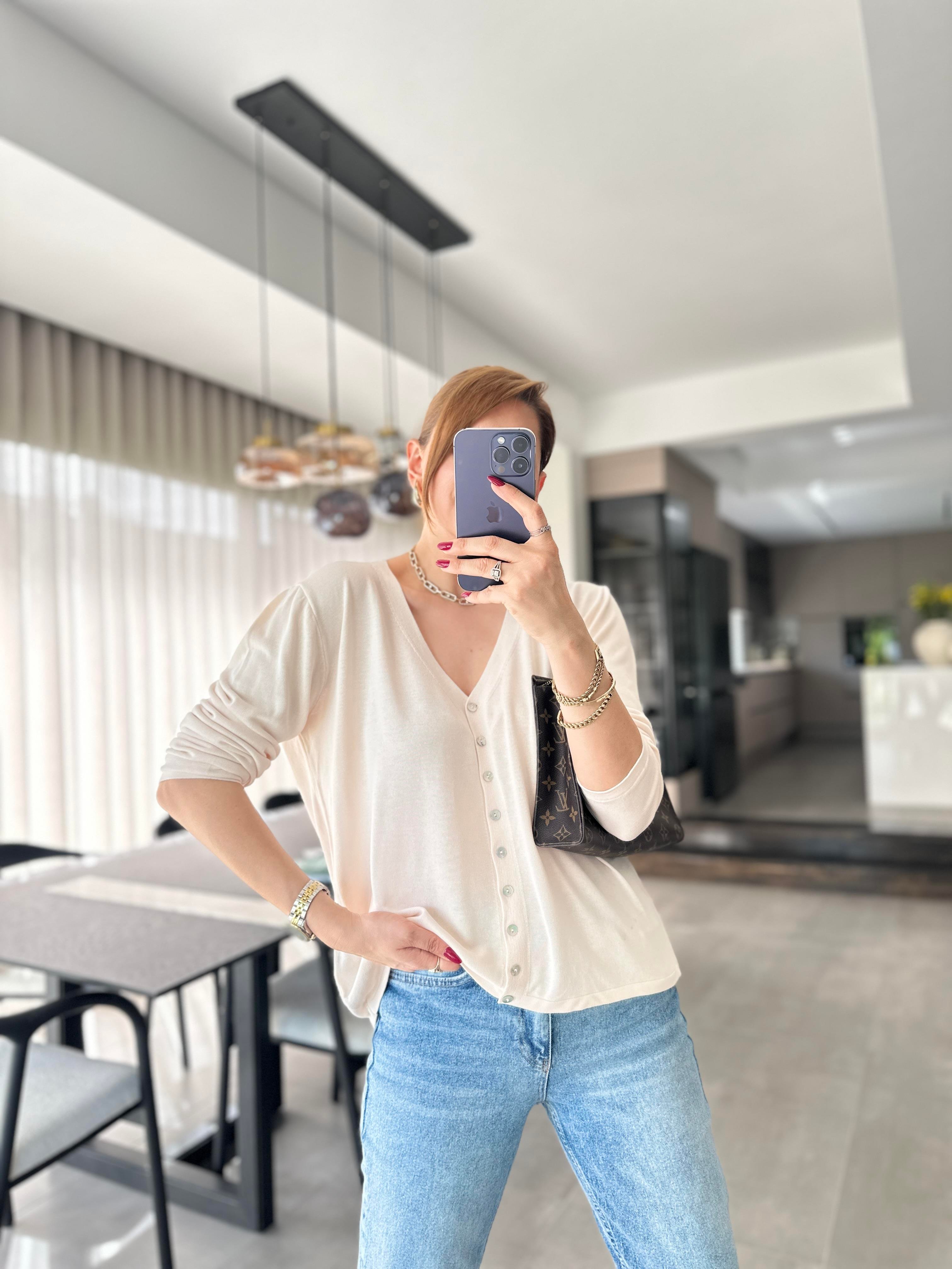 Krem Düğmeli Hırka