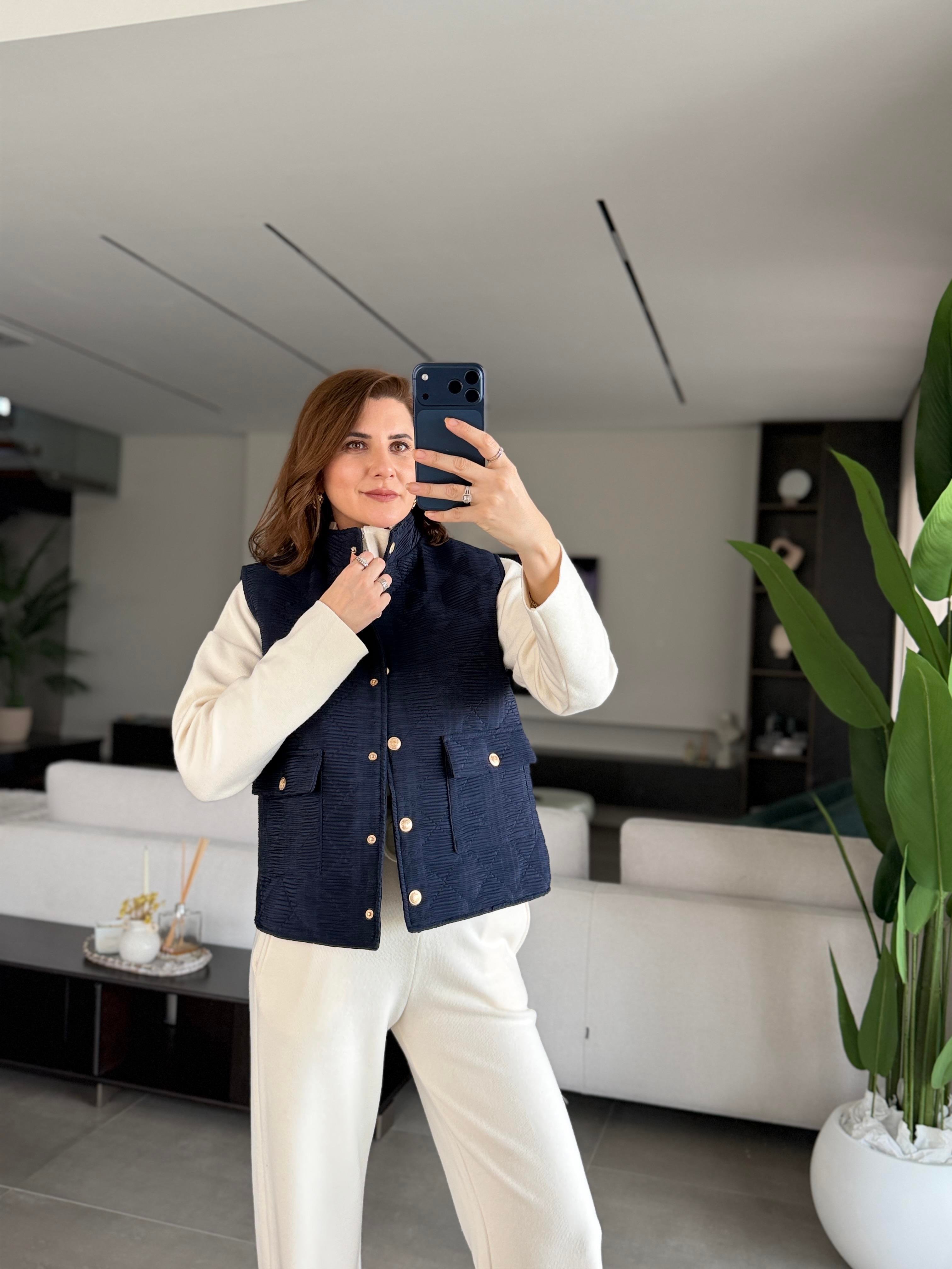 Lacivert  Kapitoneli Gold Düğmeli Kısa Yelek