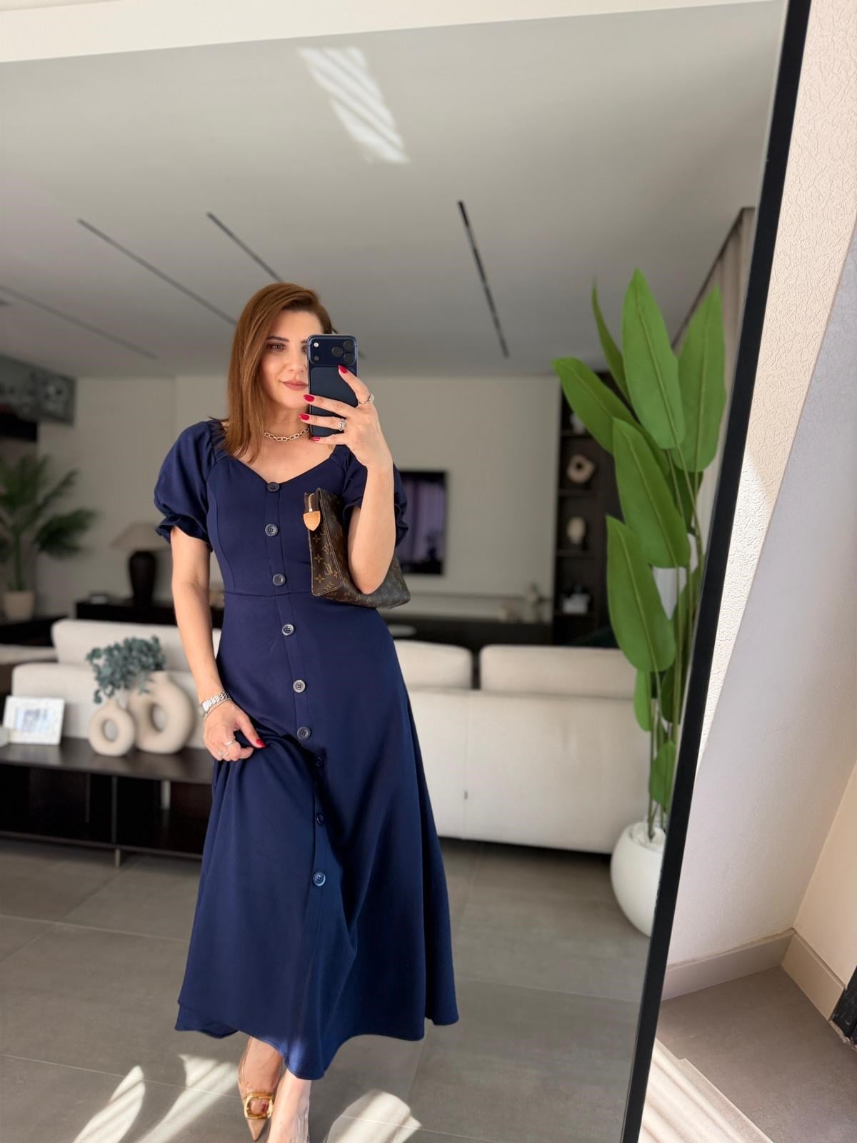 Lacivert Kolları Fırfırlı Önü Düğmeli Kayık Yaka Elbise