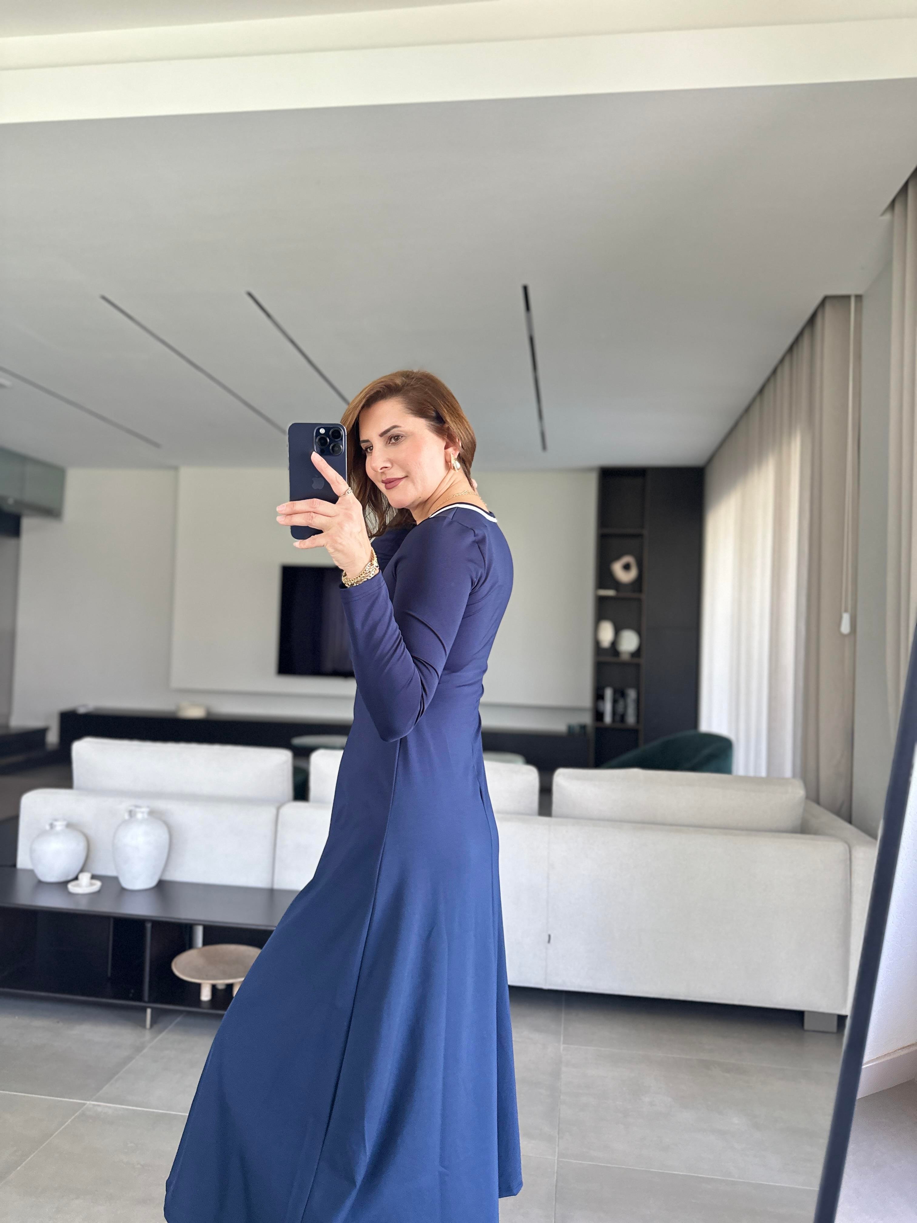 Lacivert Modal Biye Detaylı Yırtmaçlı Elbise