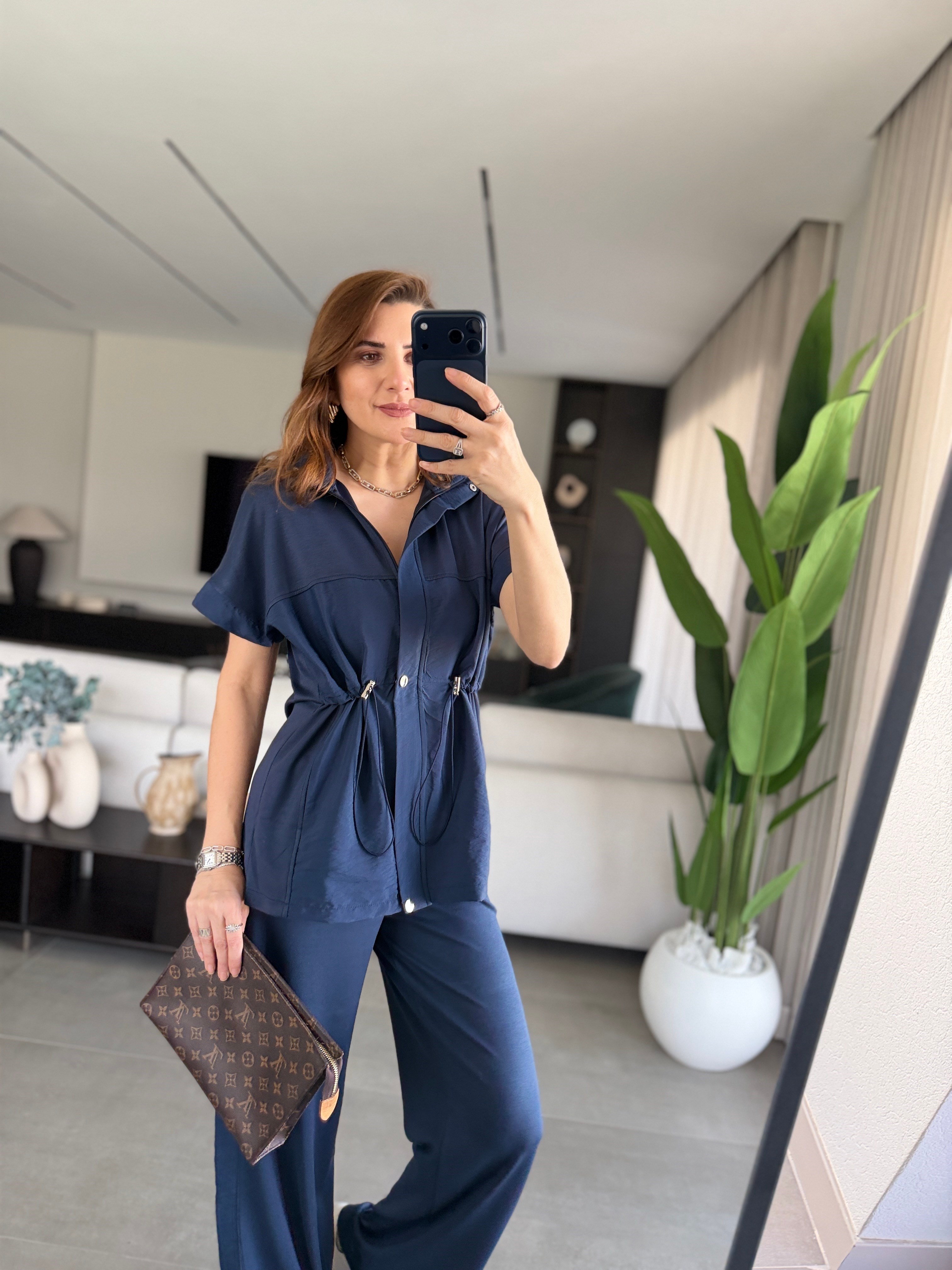 Lacivert Modern Çizgi Detaylı Takım