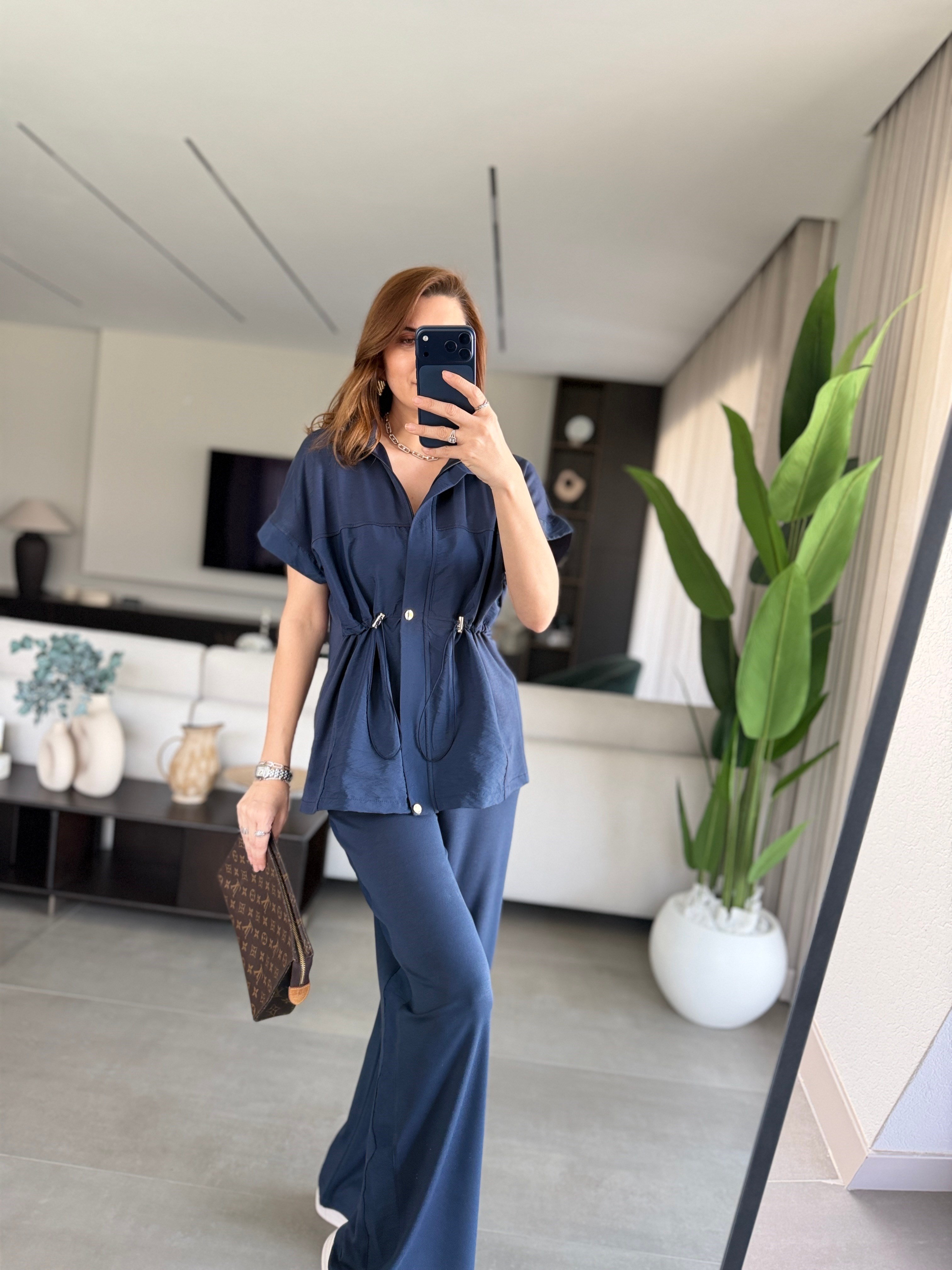 Lacivert Modern Çizgi Detaylı Takım