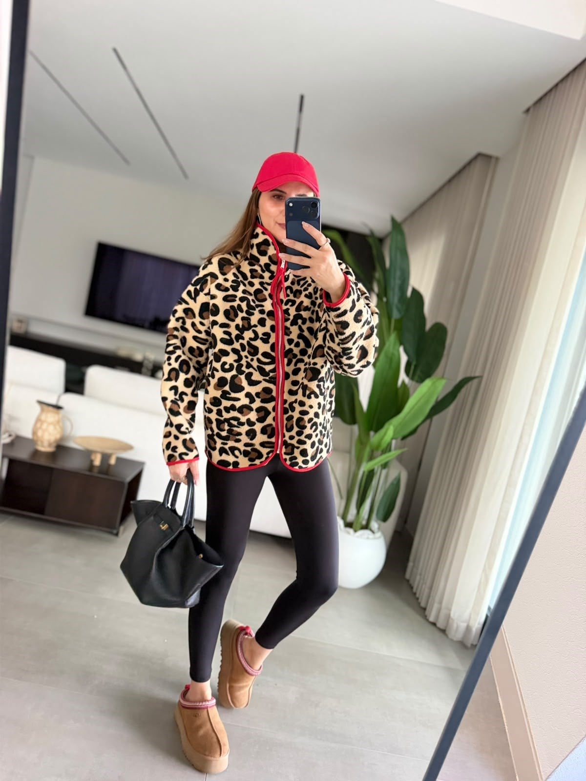 Leopar Desenli Dik Yaka Peluş Ceket
