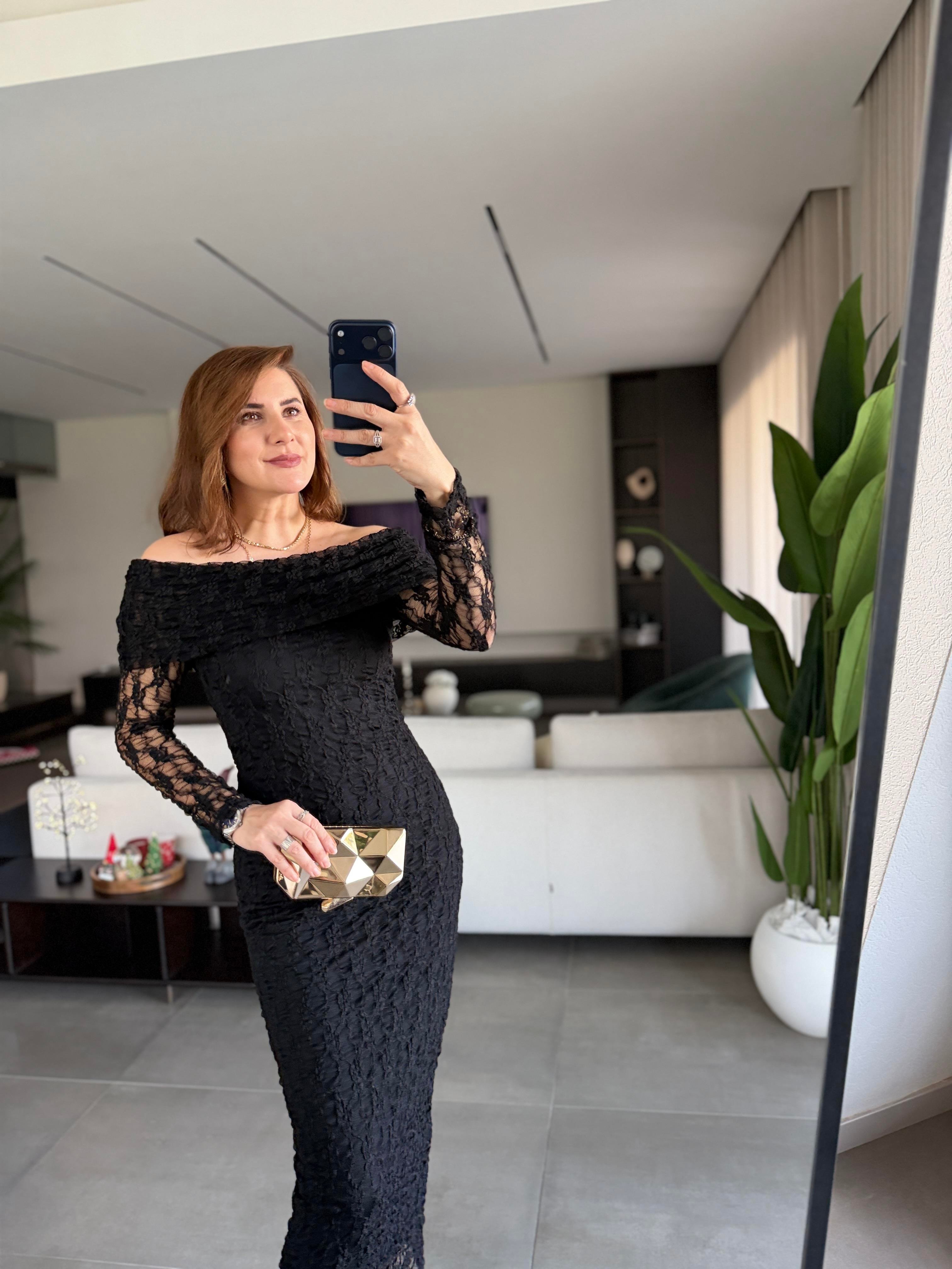 Madonna Yaka Dantel İç Astarlı Elbise