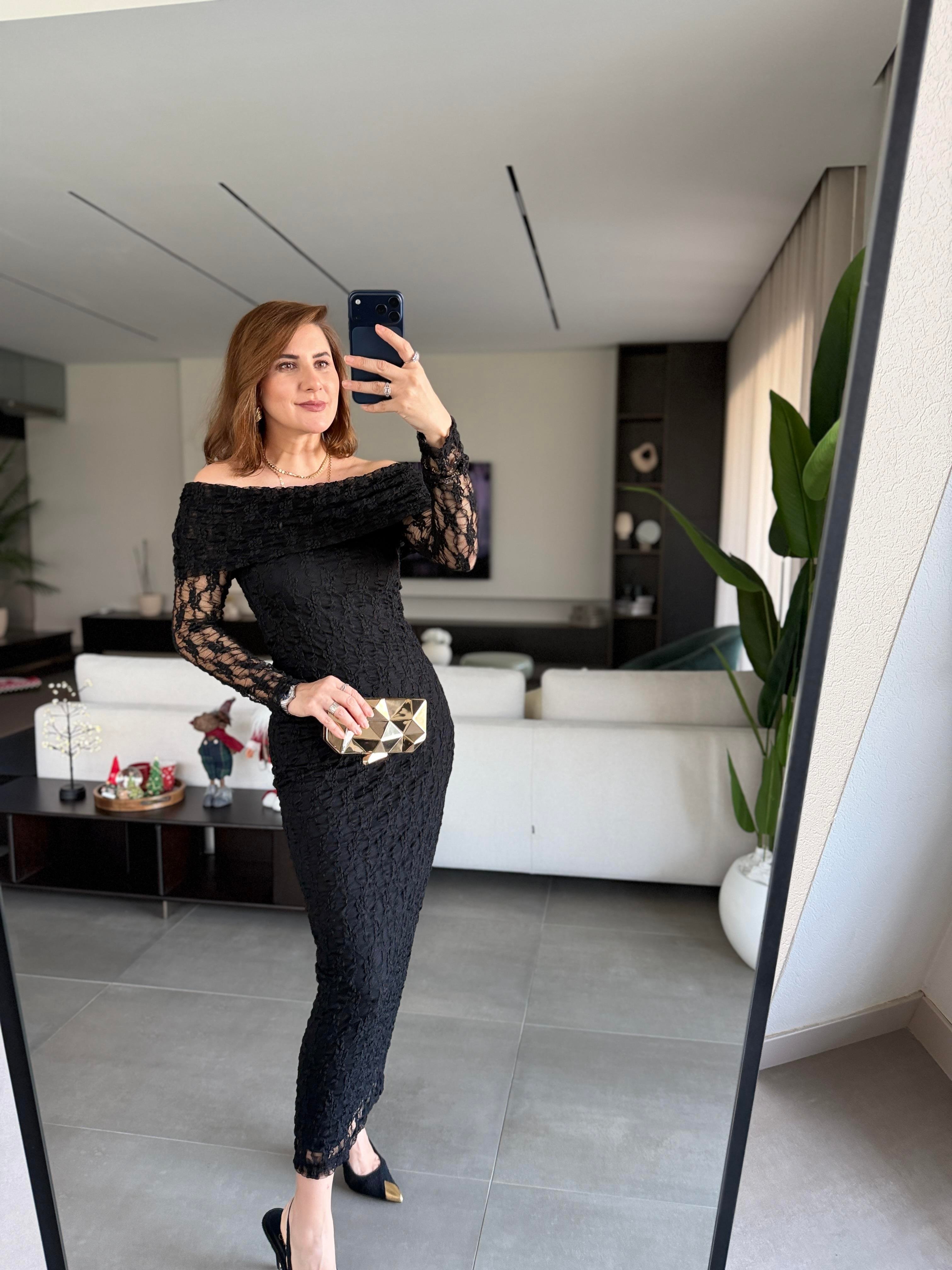 Madonna Yaka Dantel İç Astarlı Elbise